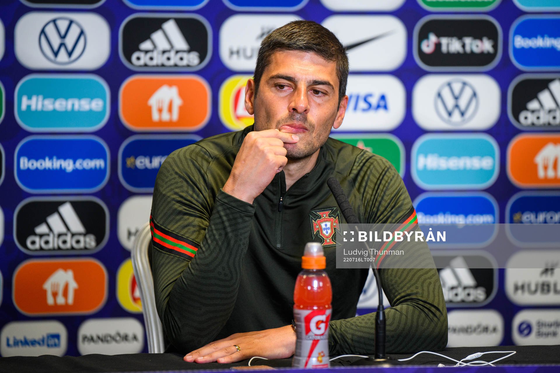 Francisco Neto, head coach of the Portuguese women's