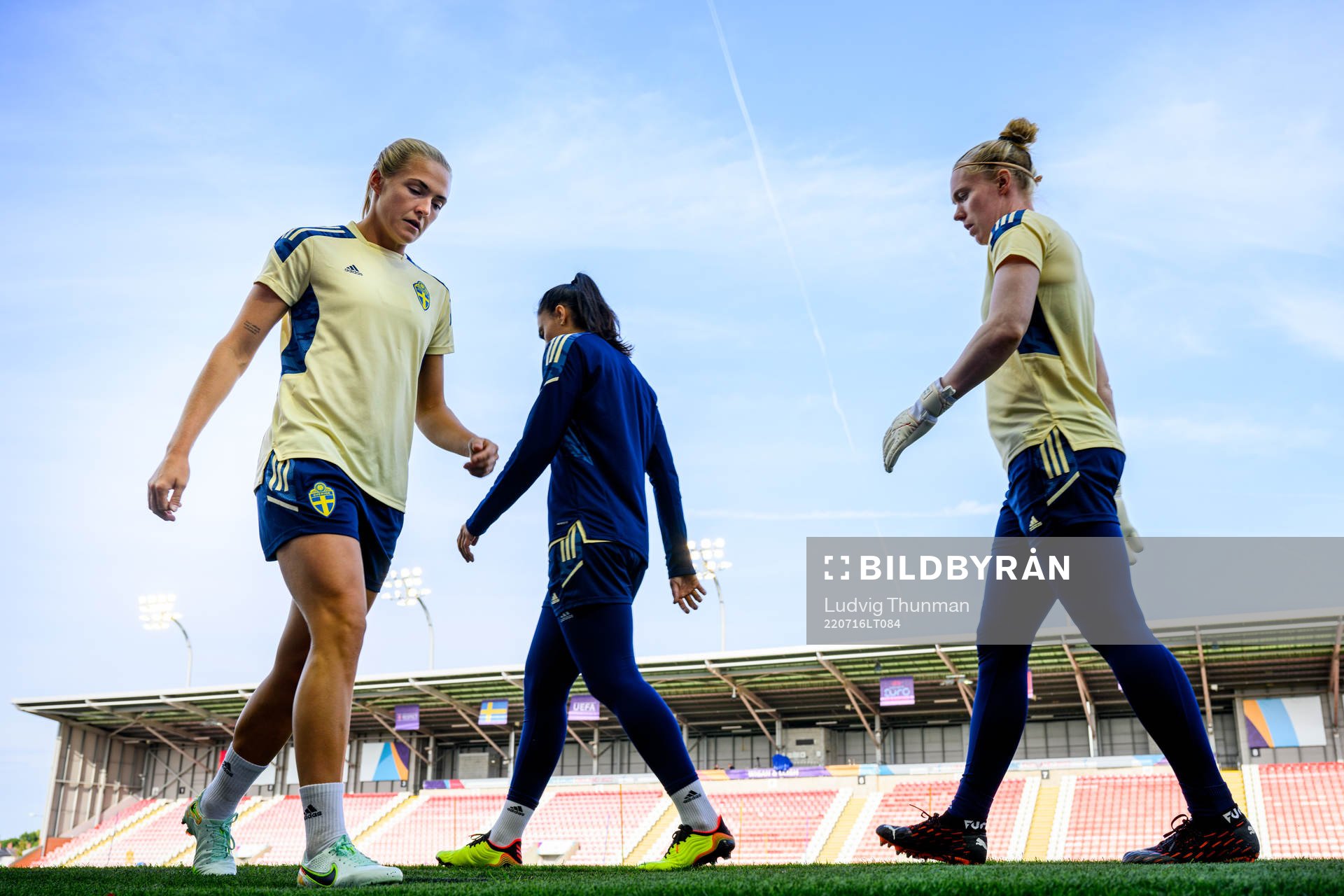 Magdalena Eriksson and goalkeeper Hedvig Lindahl of the
