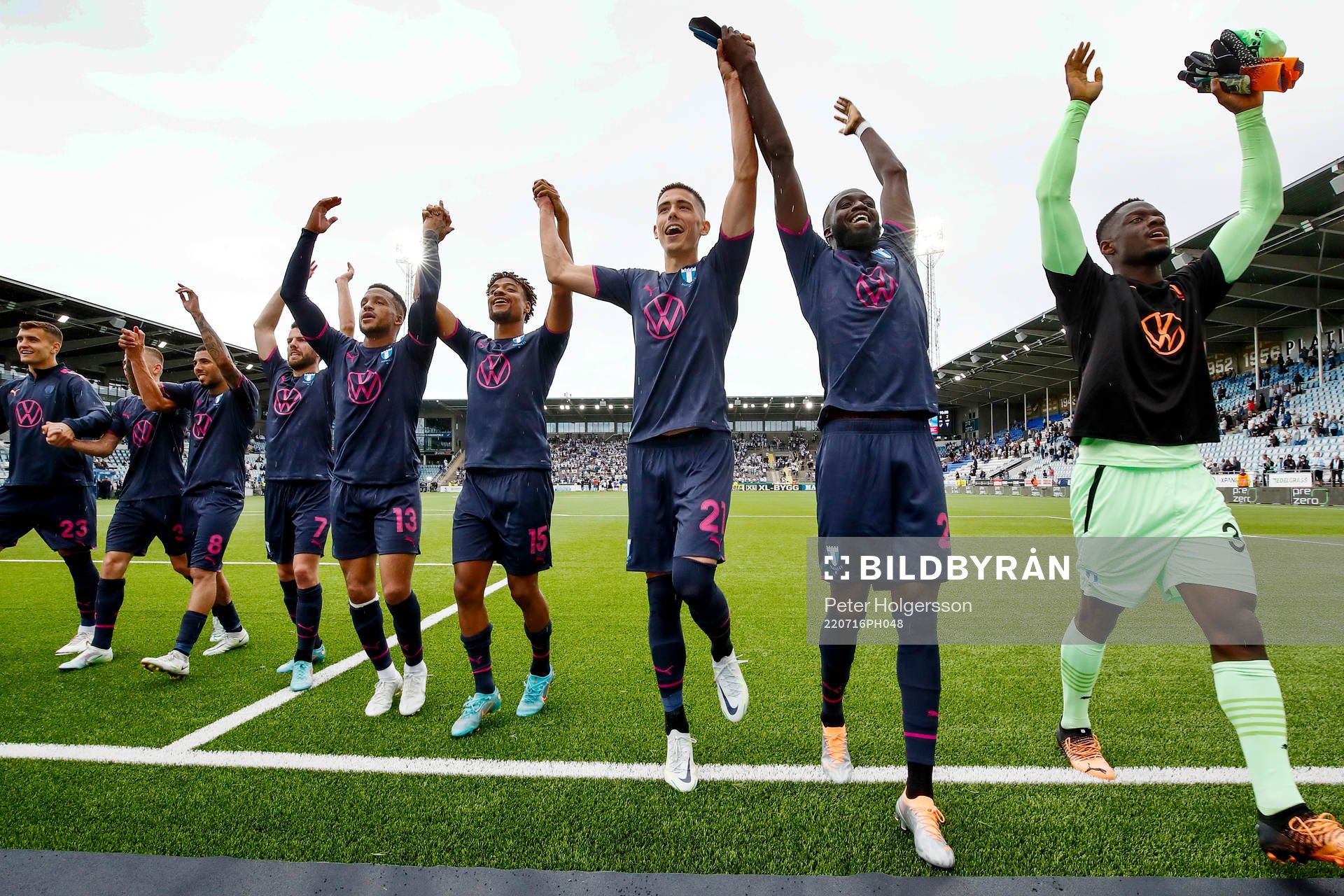 Malmö FFs spelaremed Martin Olsson, Joseph Ceesay, Dennis