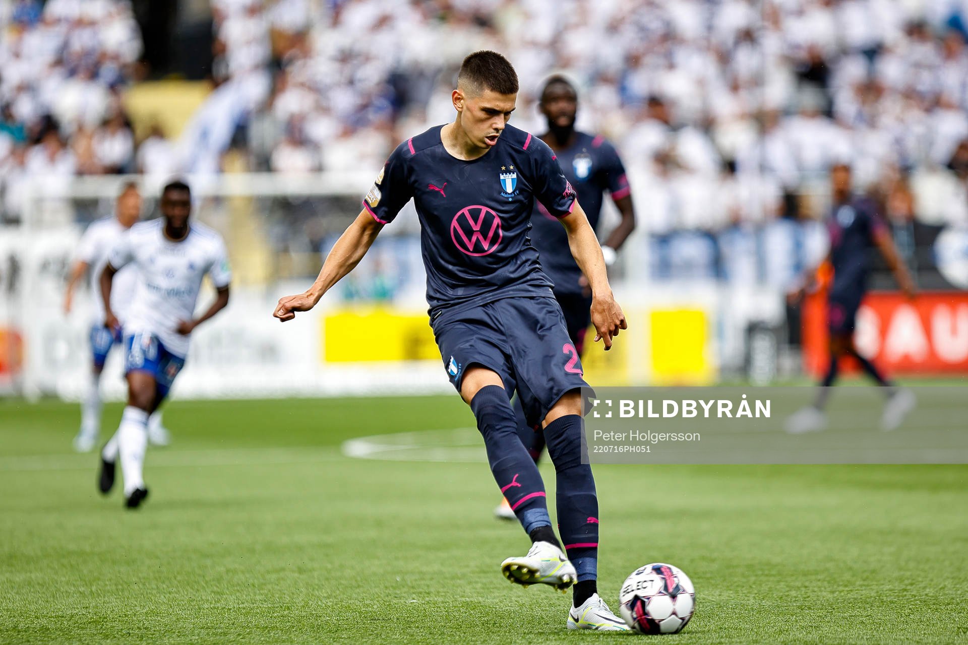 Malmö FFs Dennis Hadzikadunic