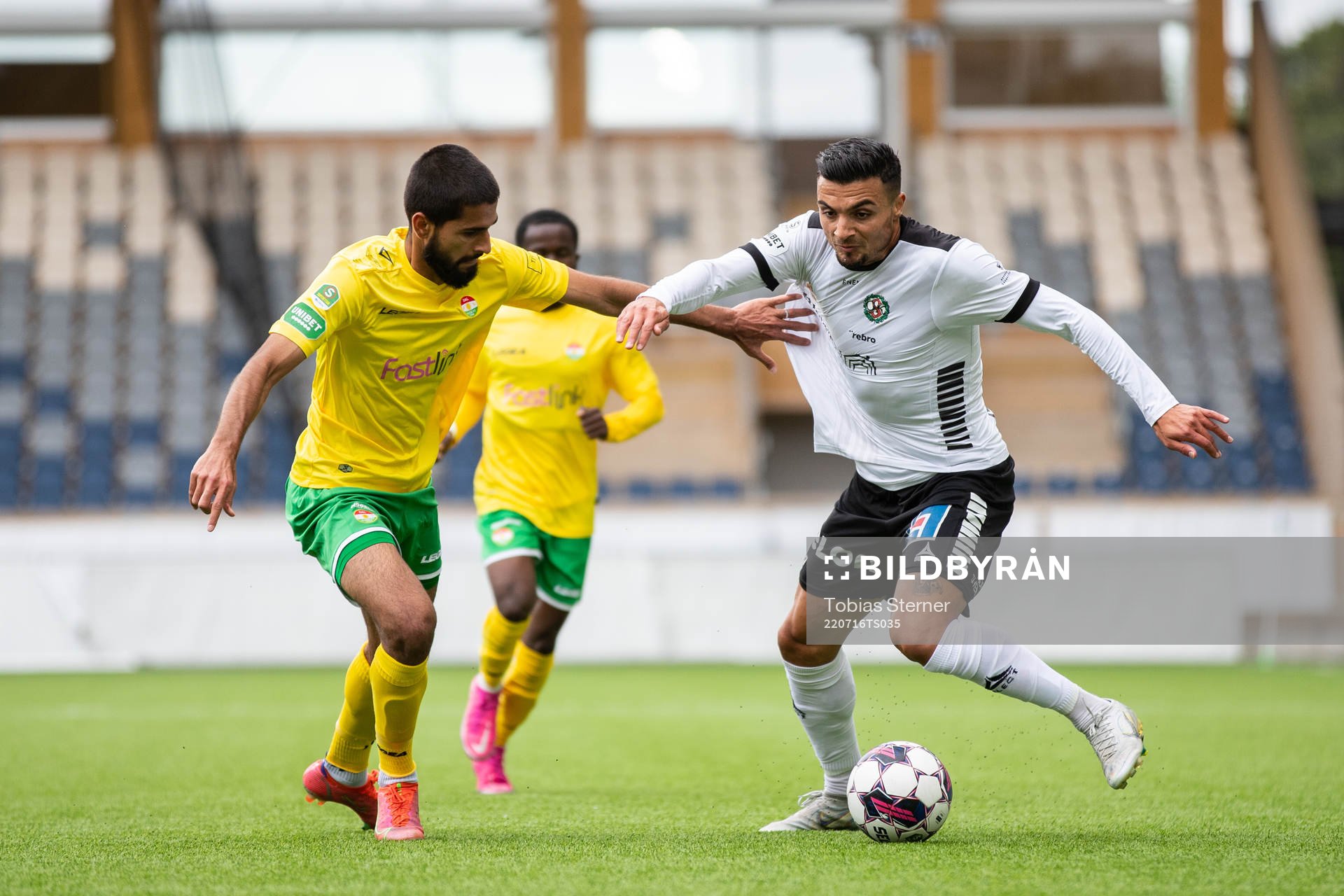 Dalkurds Suleman Zurmati och Örebros Ahmed Yasin