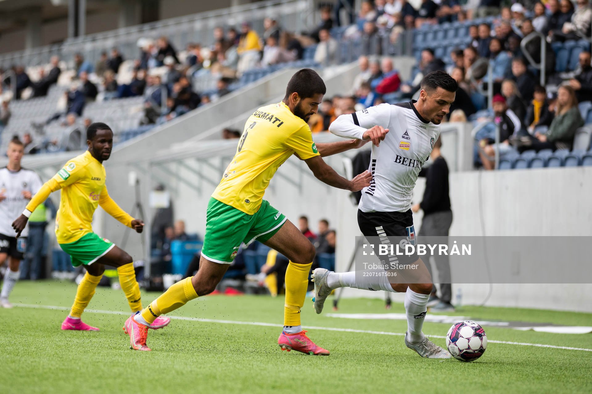 Dalkurds Suleman Zurmati och Örebros Ahmed Yasin