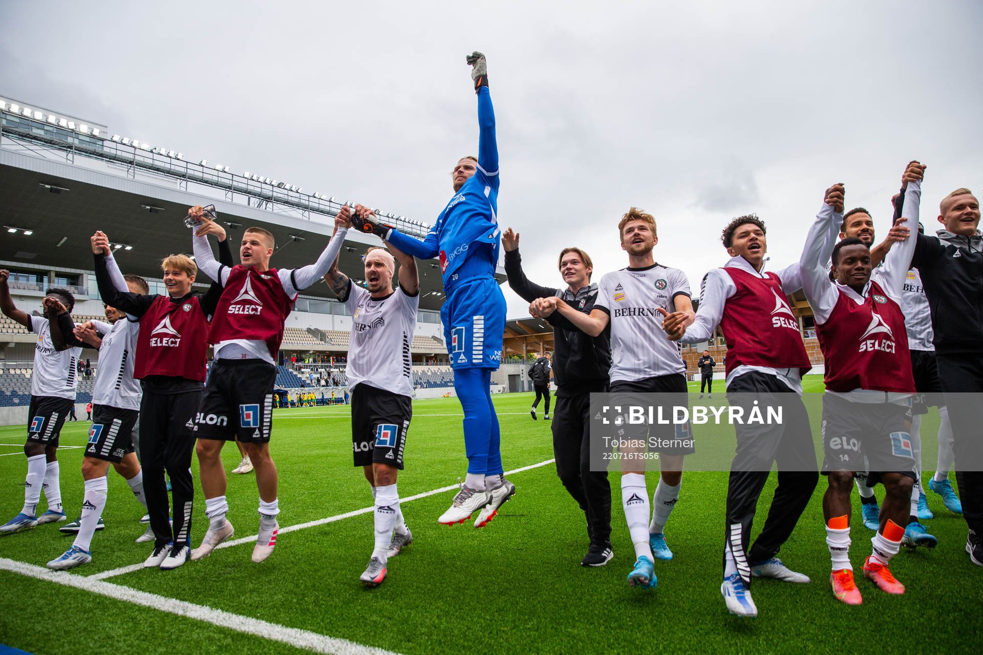 Örebros spelare jublar