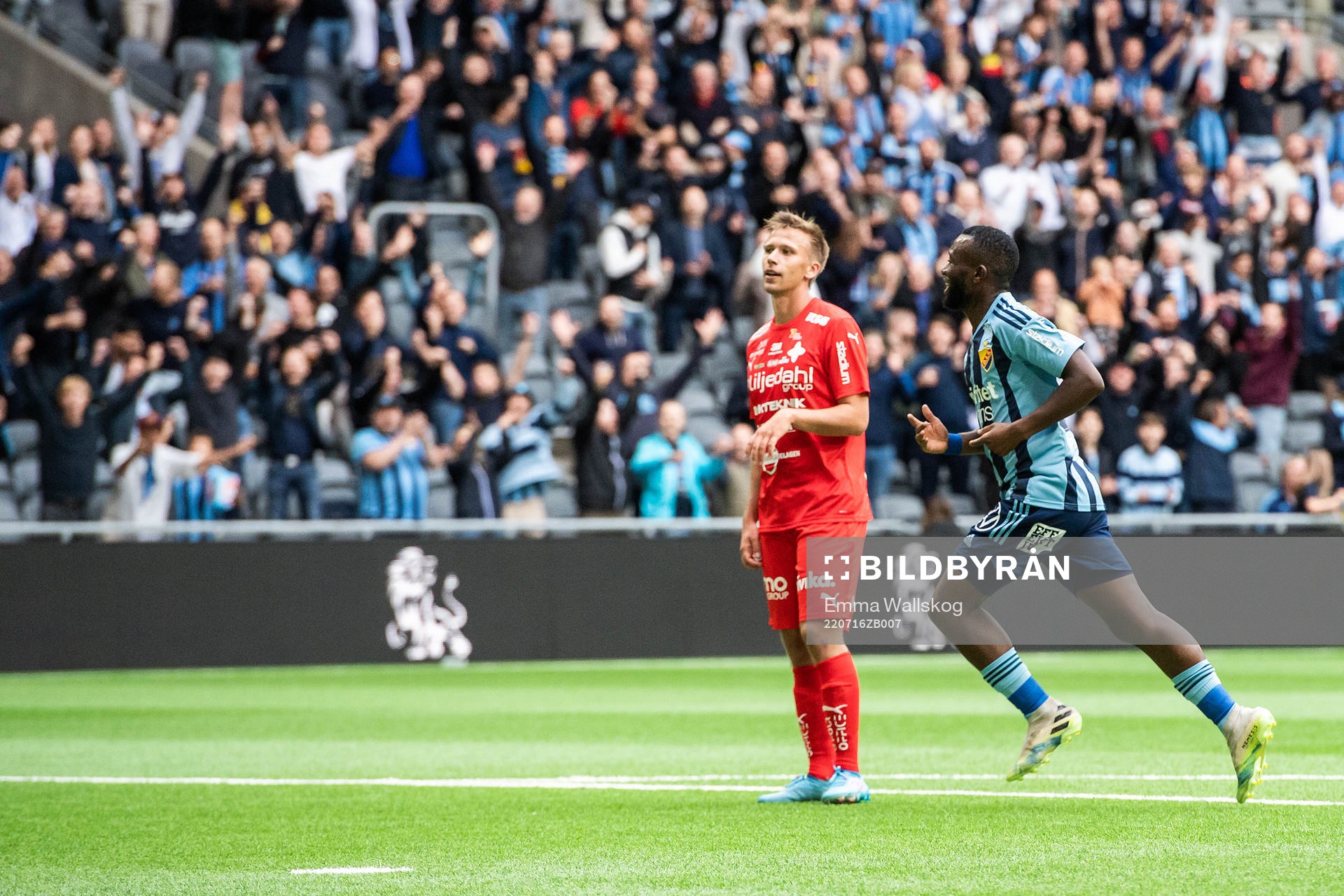 Djurgårdens Emmanuel Banda jublar