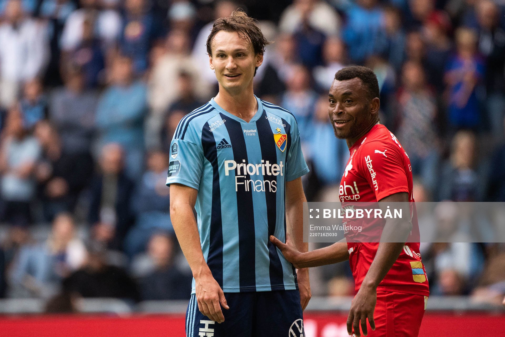 Djurgårdens Hjalmar Ekdal och Värnamos Abdussalam Magashy