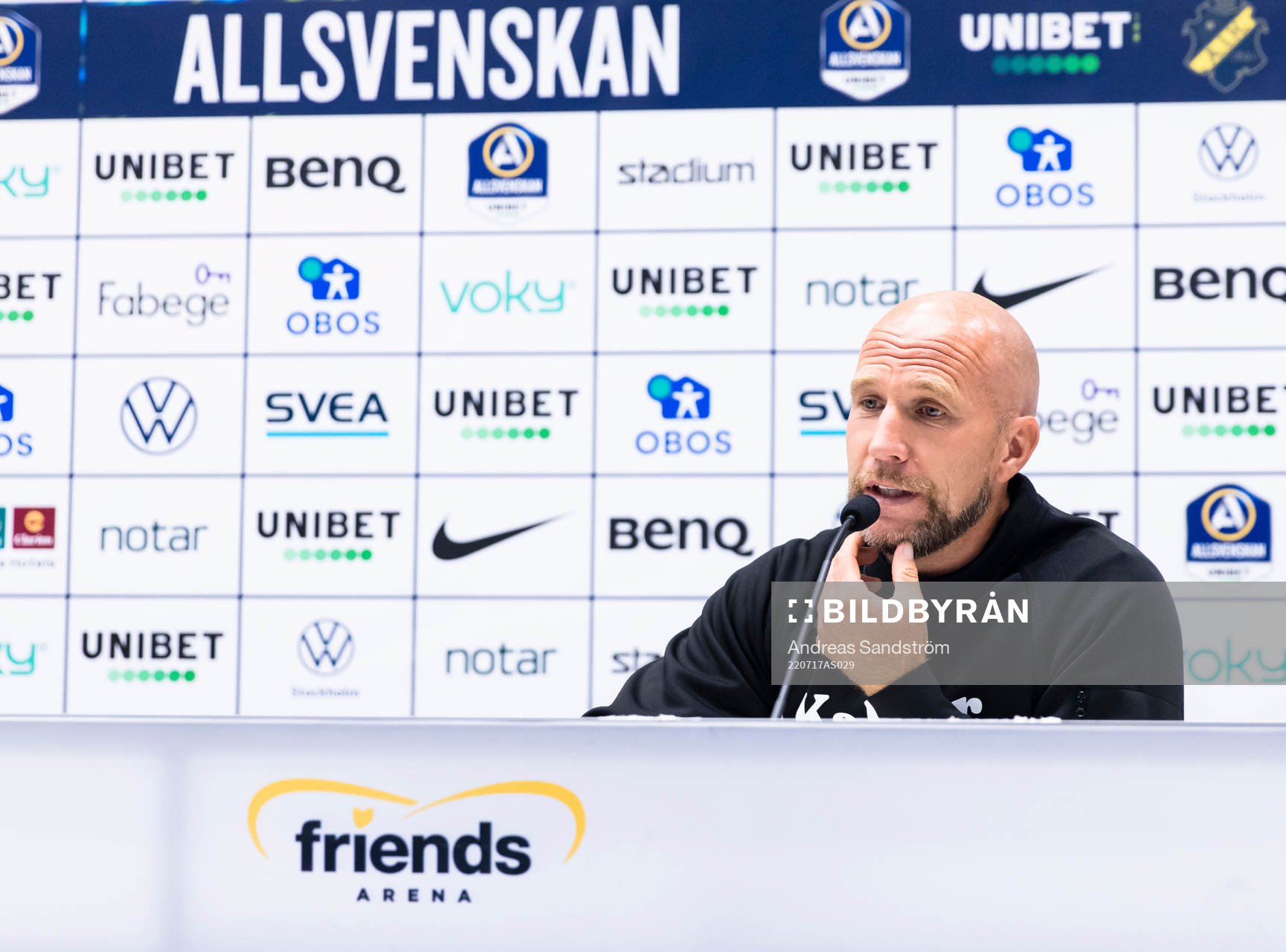 Kalmars tränare Henrik Rydström på presskonferensen