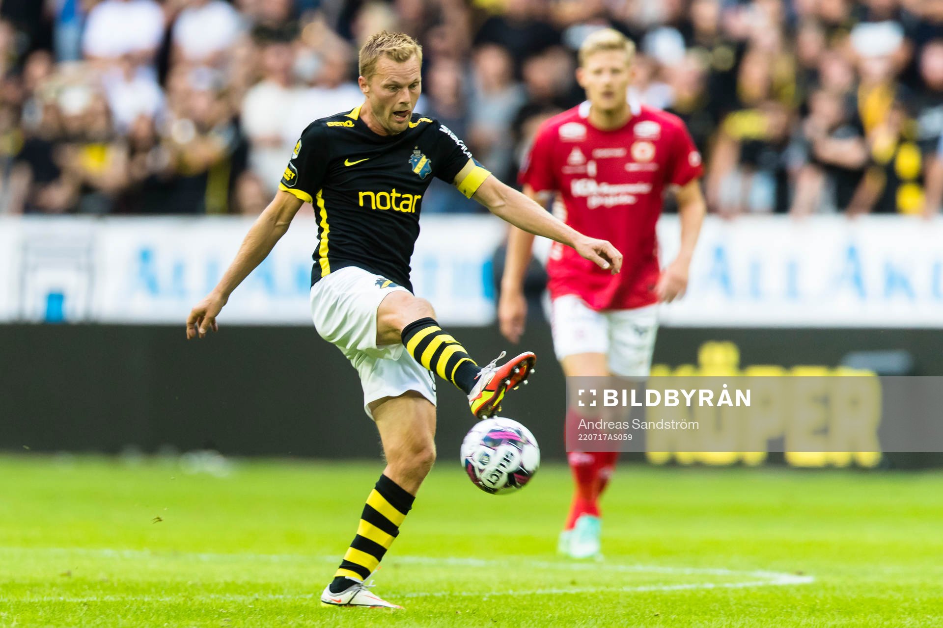 s Sebastian Larsson