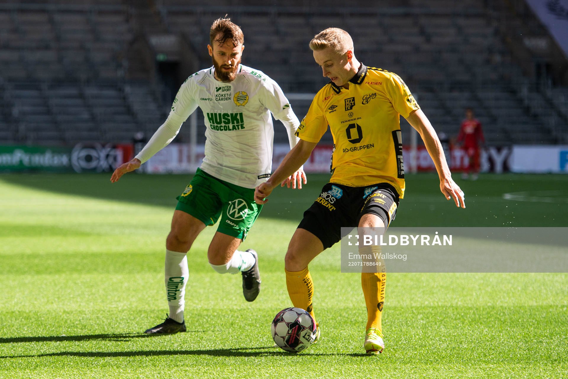 Hammarbys Simon Sandberg och Elfsborgs Jeppe Møldrup Okkels