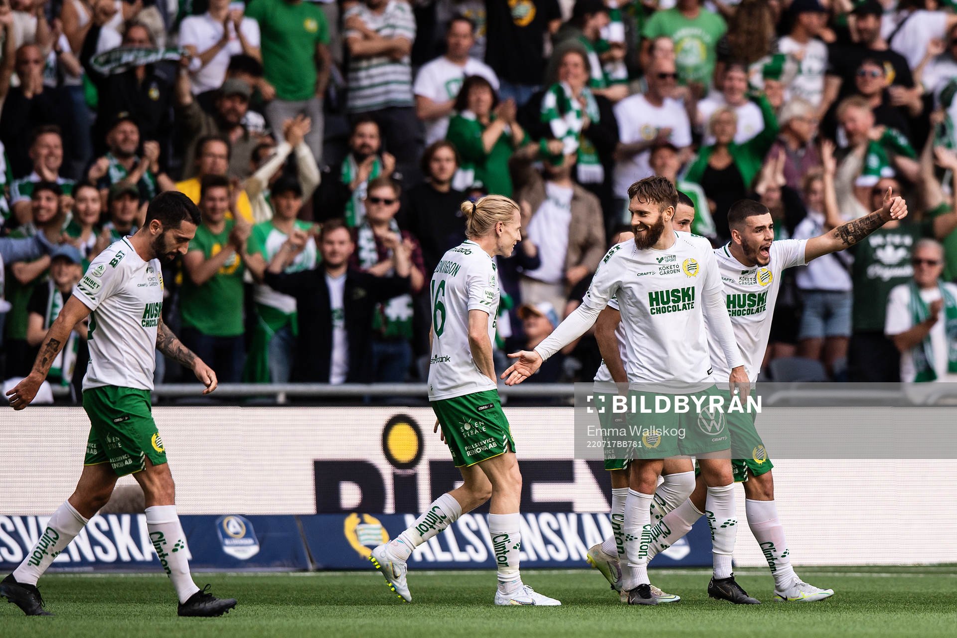 Hammarbys Gustav Ludwigson och Mads Fenger Nielsen jublar