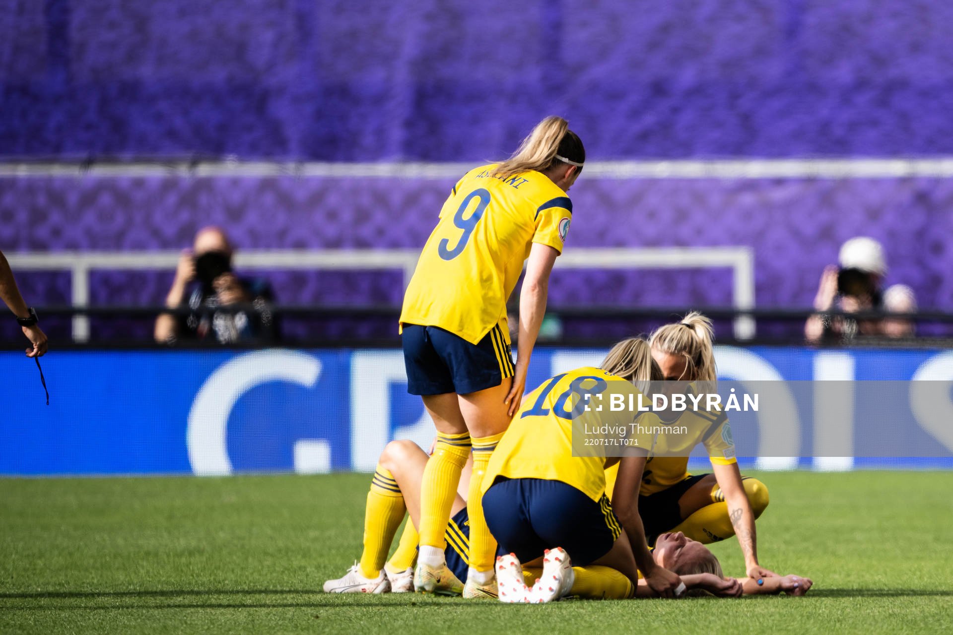Hanna Glas of Sweden in pain