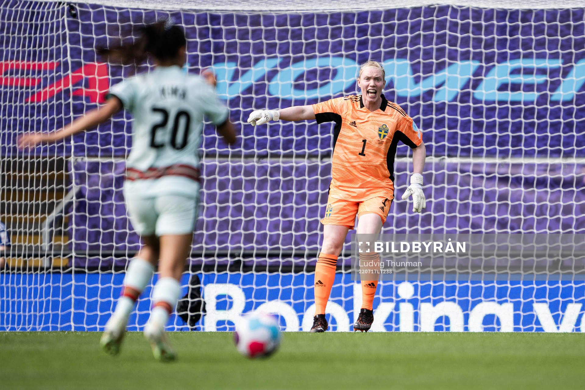 goalkeeper Hedvig Lindahl of Sweden