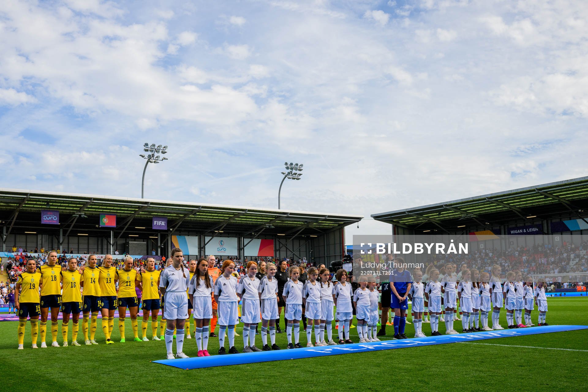 Players of Sweden line up for the national anthem ahead
