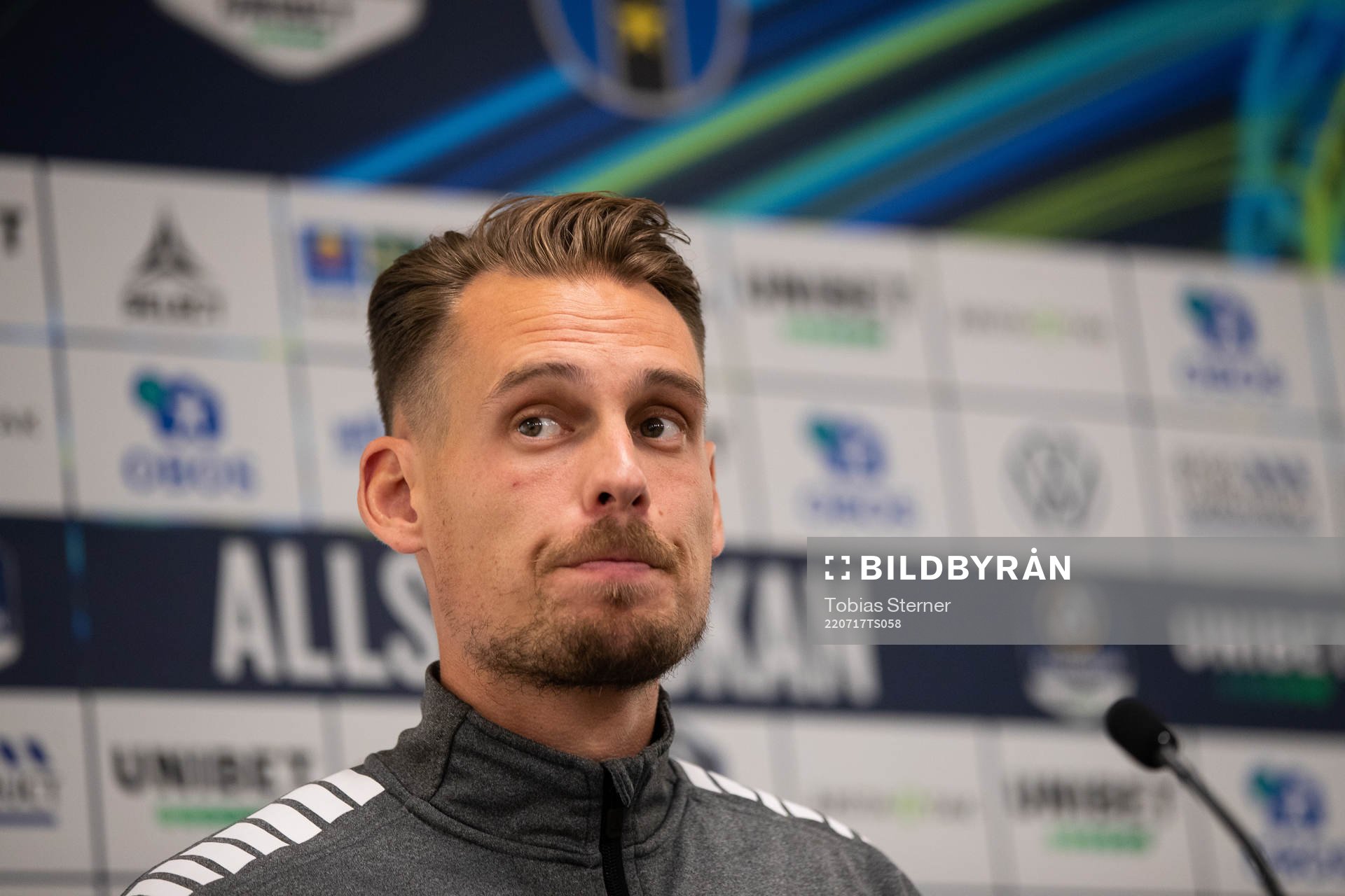 Sirius tränare Daniel Bäckström efter fotbollsmatchen i Allsvenskan mellan Sirius och Degerfors den 17 juli 2022 i Uppsala. 