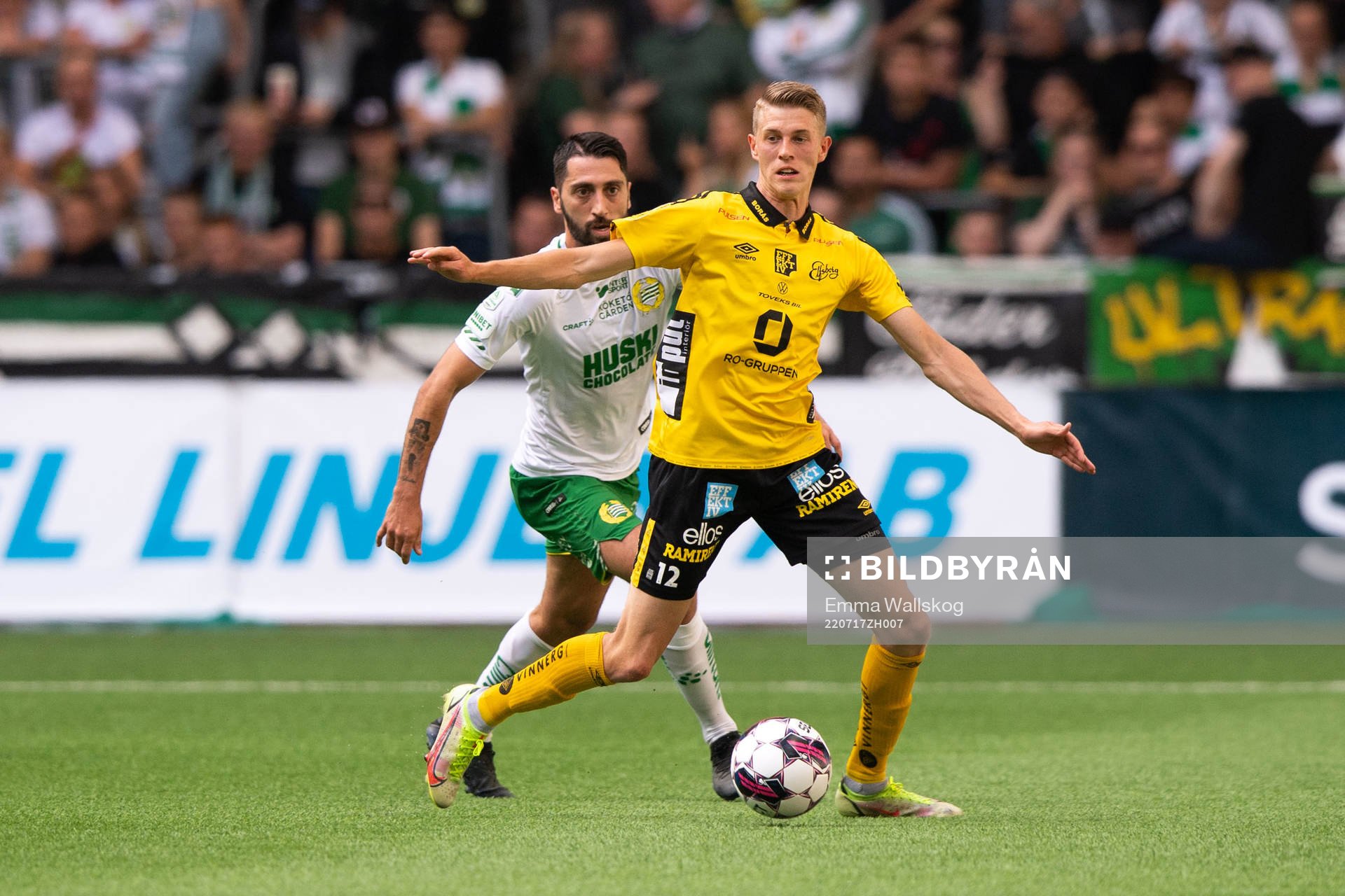 Hammarbys Nahir Besara och Elfsborgs Alexander Bernhardsson
