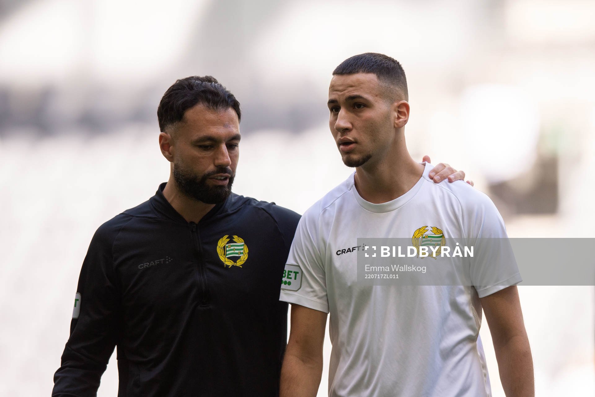 Hammarbys Abdelrahman Saidi och assisterande tränare Imad Khalili inför fotbollsmatchen i Allsvenskan mellan Hammarby och Elfsborg den 17 juli 2022 i Stockholm.