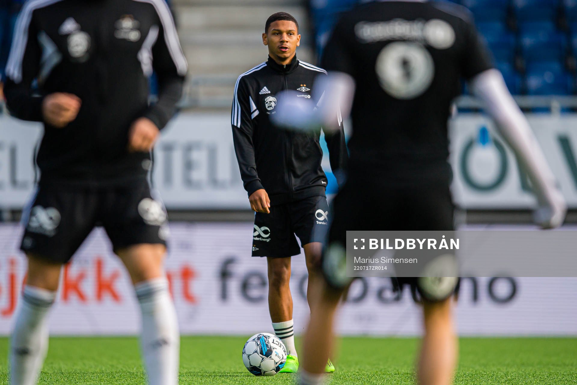 Bryan Benjamin Fiabema of Rosenborg warms up