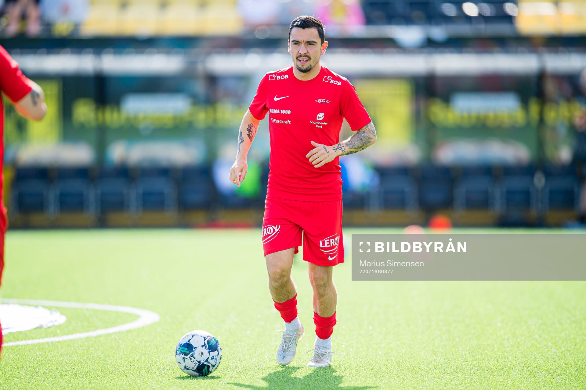 Niklas Fernando Nygaard Castro of Brann warms up