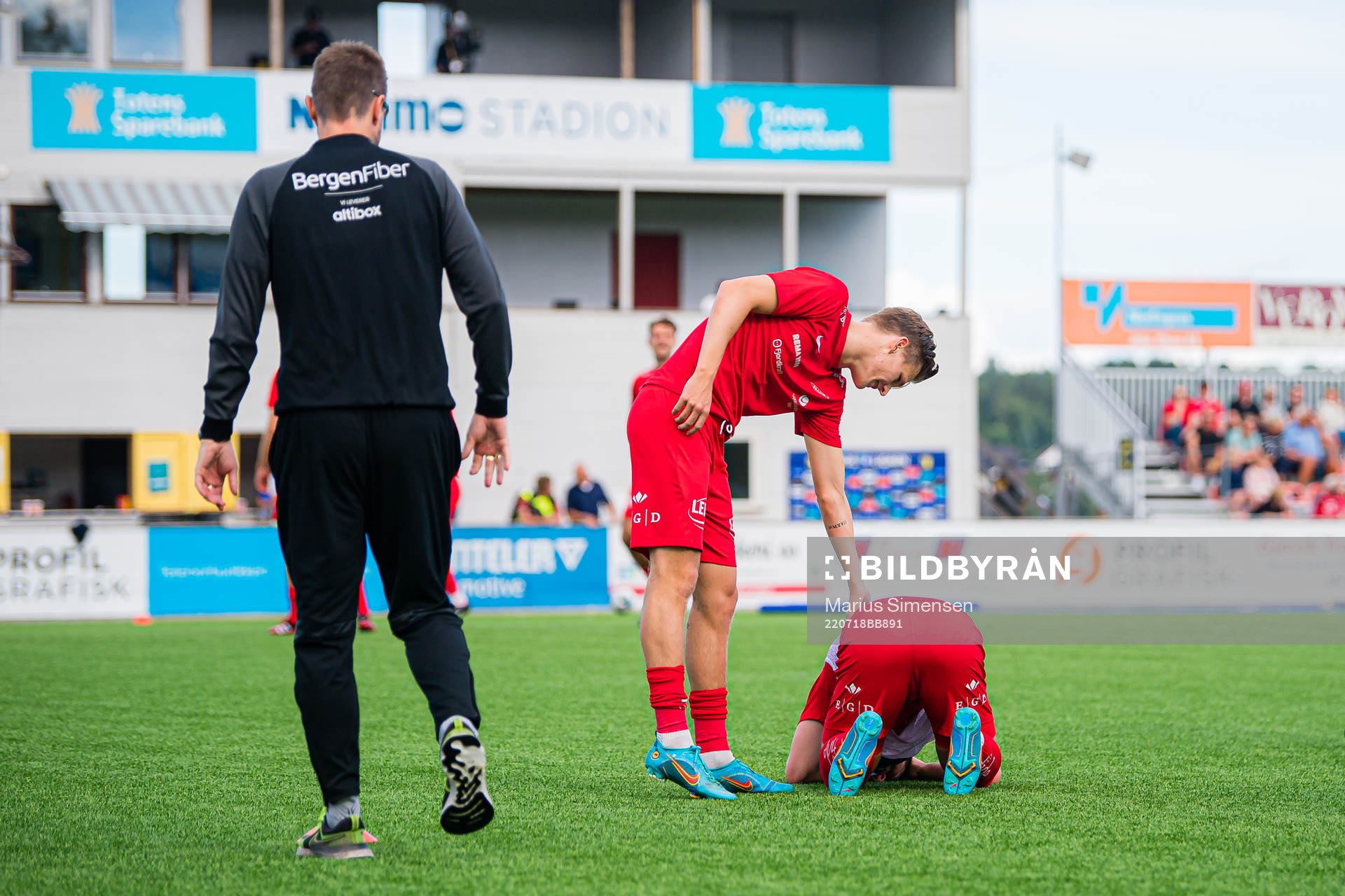 Mathias Knutsen Rasmussen of Brann in pain