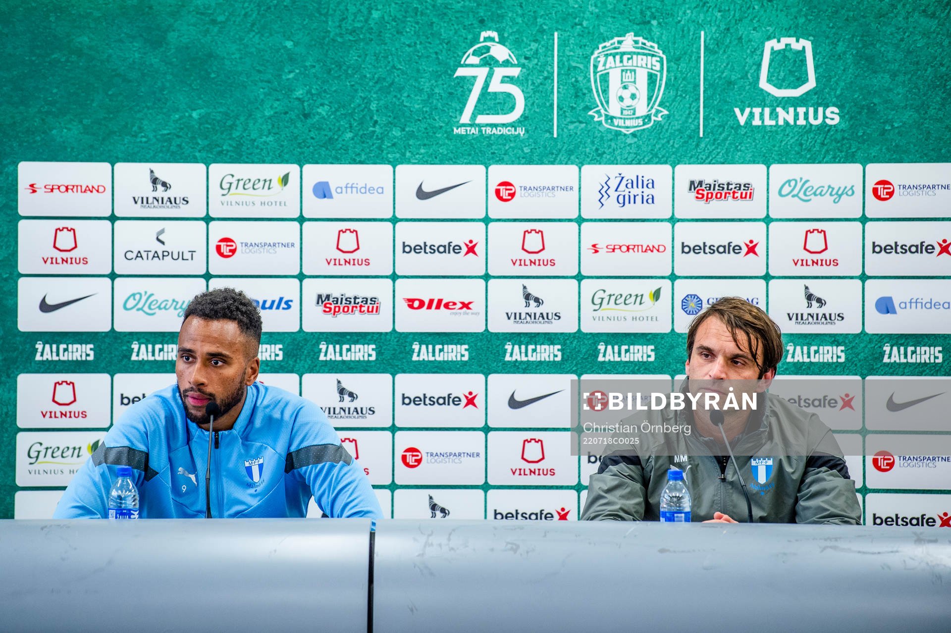 Isaac Kiese Thelin and coach Milos Milojevic