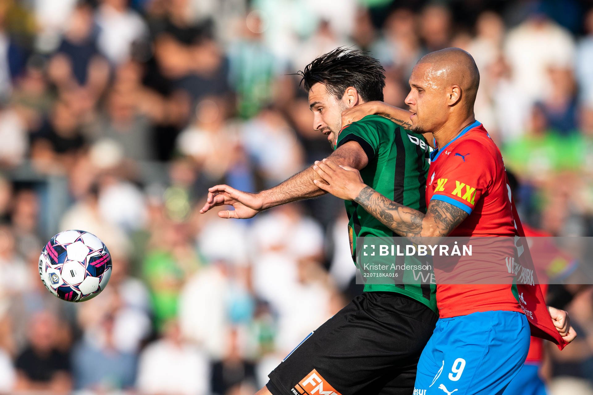 Varbergs Oliver Stanisic och Helsingborgs Anthony van