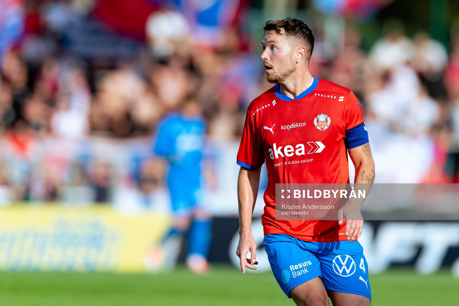 Helsingborgs Viljormur Davidsen under fotbollsmatchen i Allsvenskan mellan Varberg och Helsingborg den 18 juli 2022 i Varberg. 