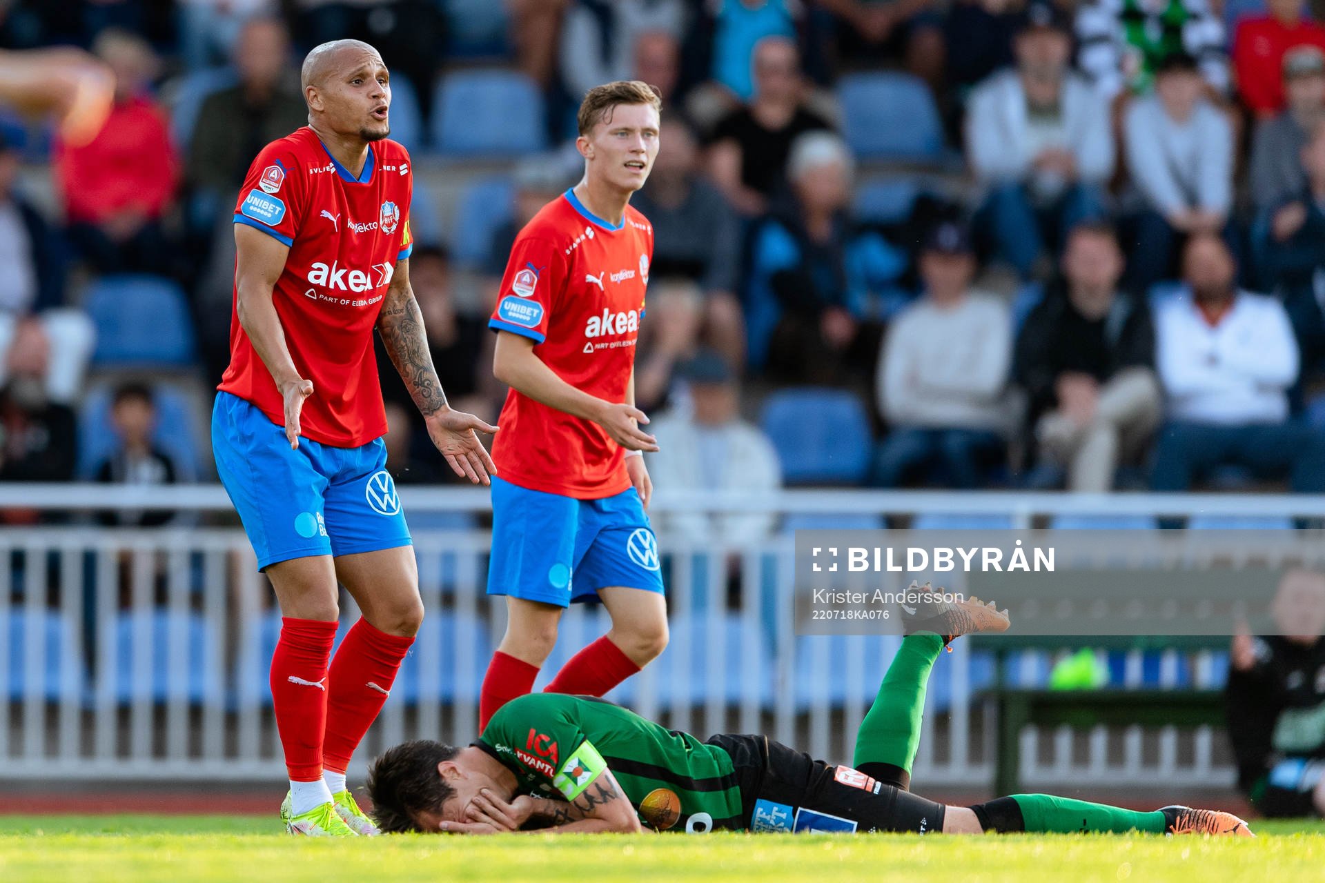 Helsingborgs Anthony van den Hurk reagerar under fotbollsmatchen i Allsvenskan mellan Varberg och Helsingborg den 18 juli 2022 i Varberg.