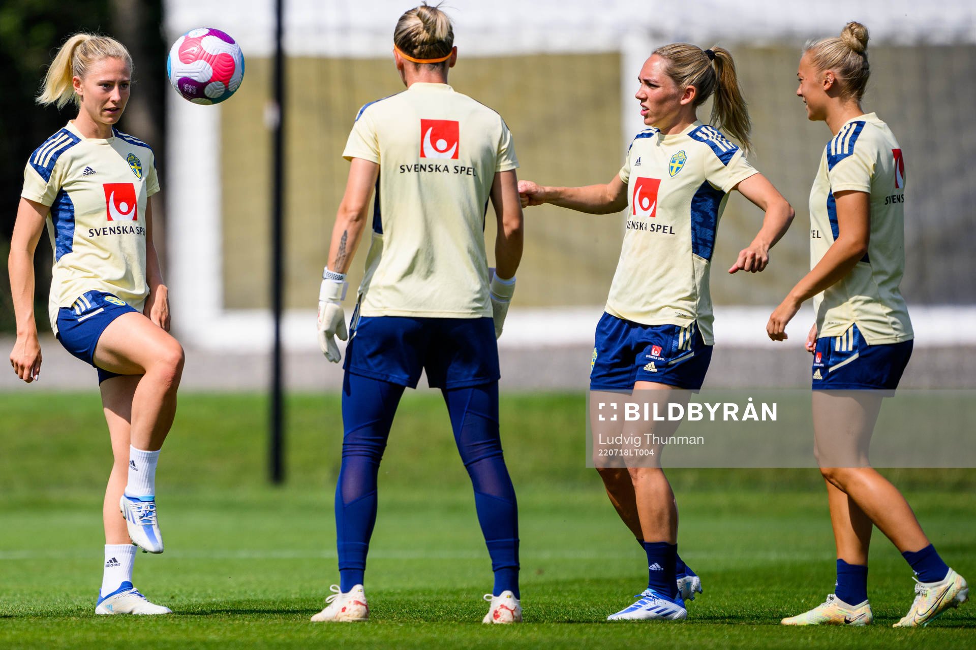 Rebecka Blomqvist and Elin Rubensson of the Swedish women's
