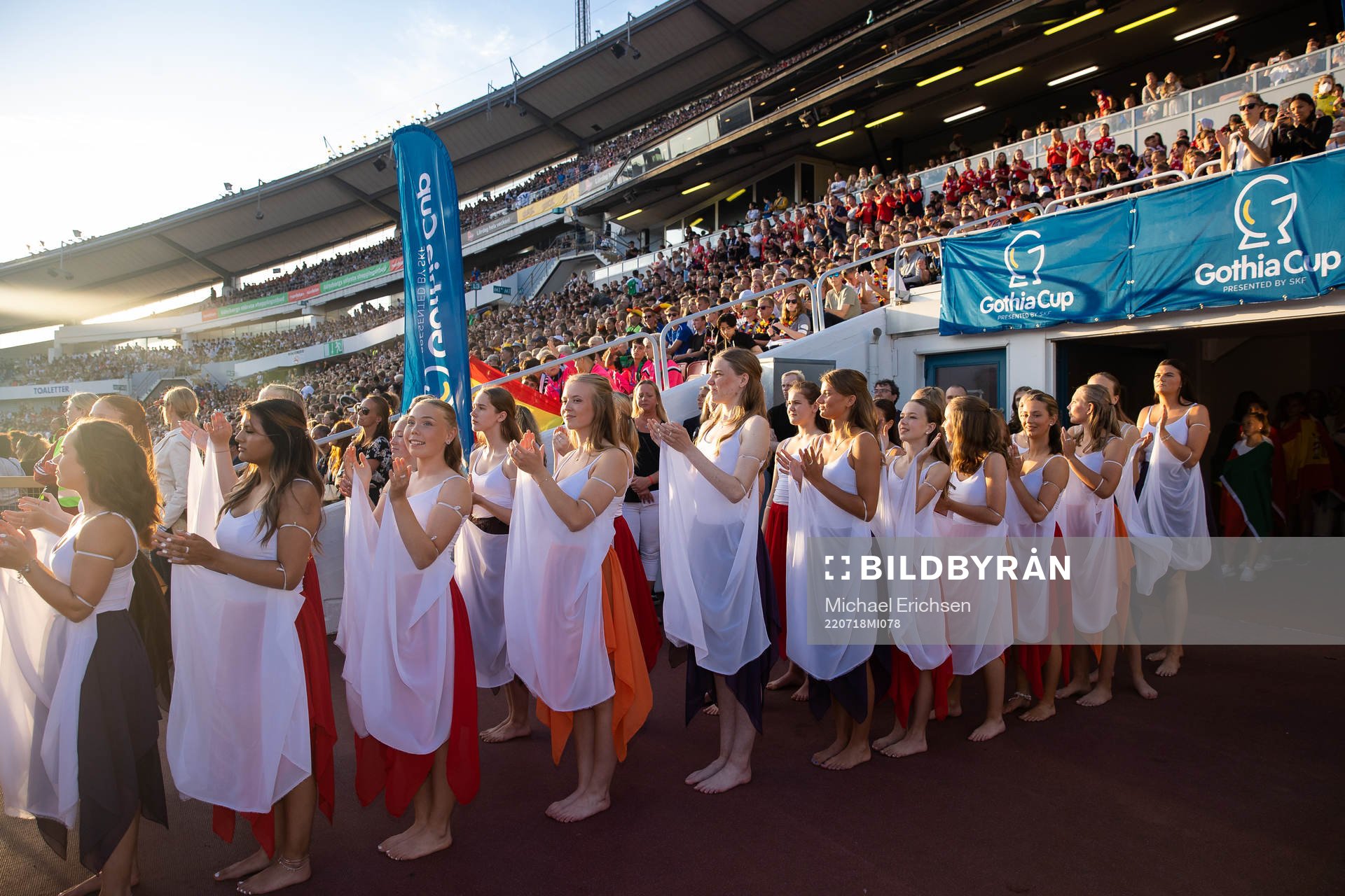 Dansare under invigningen av Gothia Cup den 18 juli 2022 i Göteborg. 