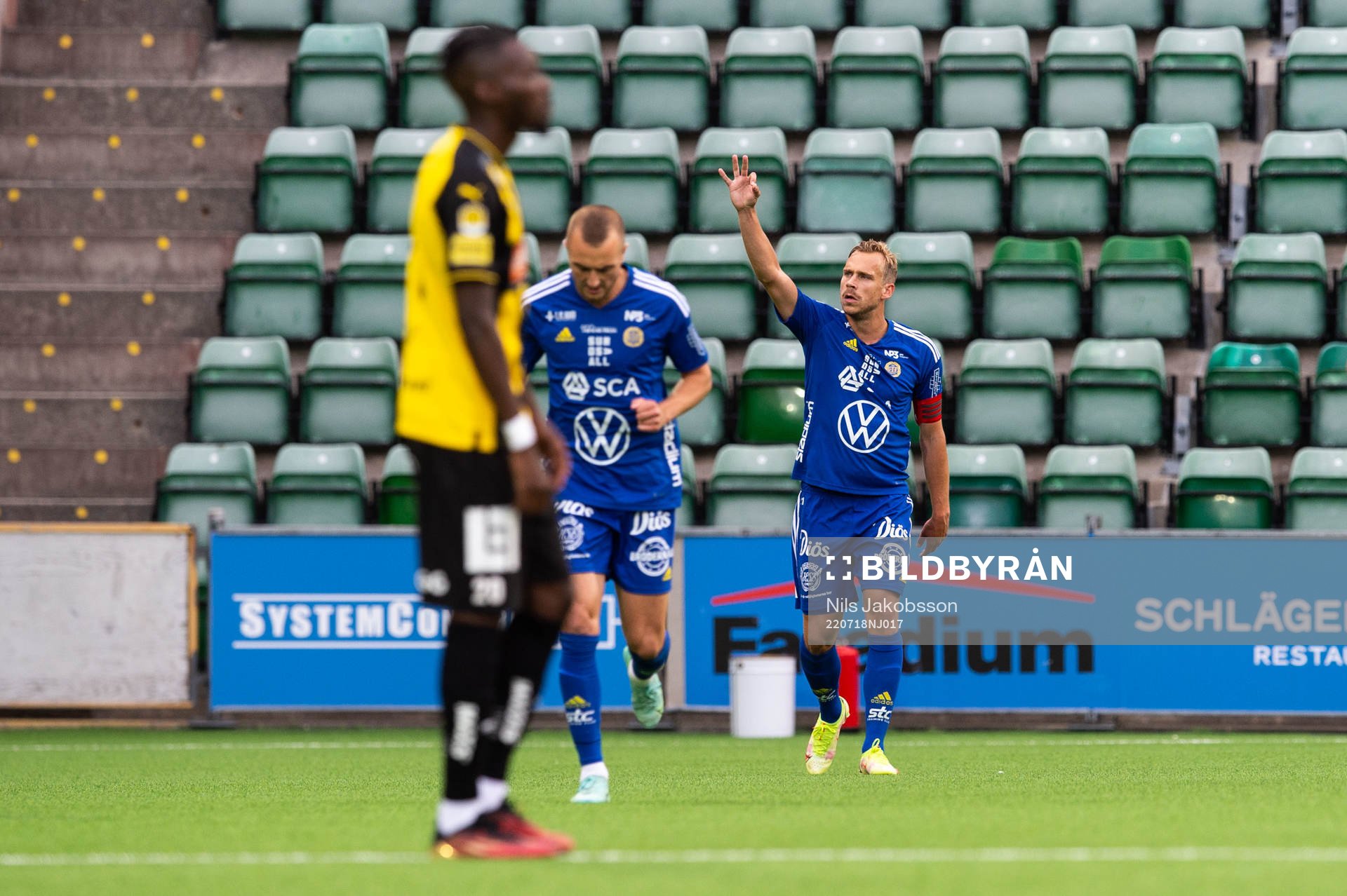 GIF Sundsvalls Pontus Engblom jublar