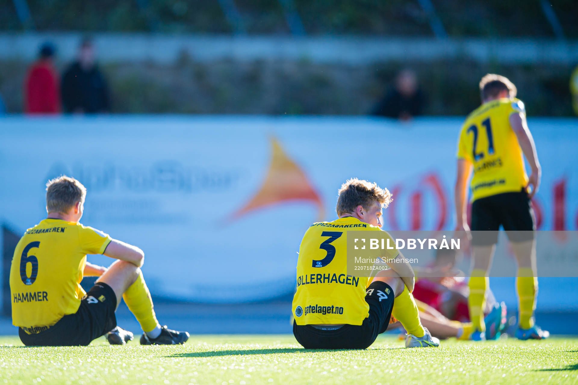Håkon Butli Hammer and Amund Møllerhagen of Raufoss looks