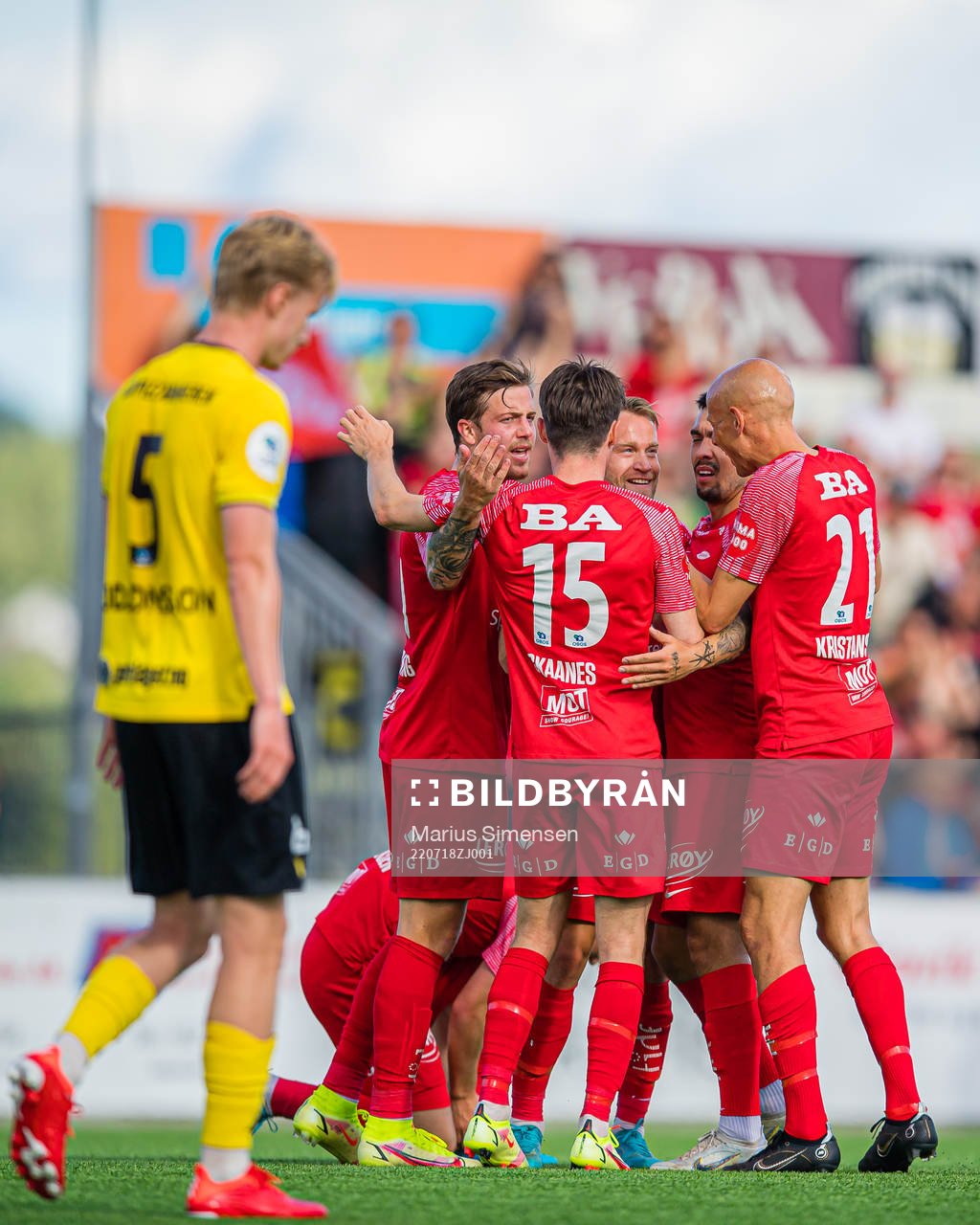 Bård Finne of Brann celebrates