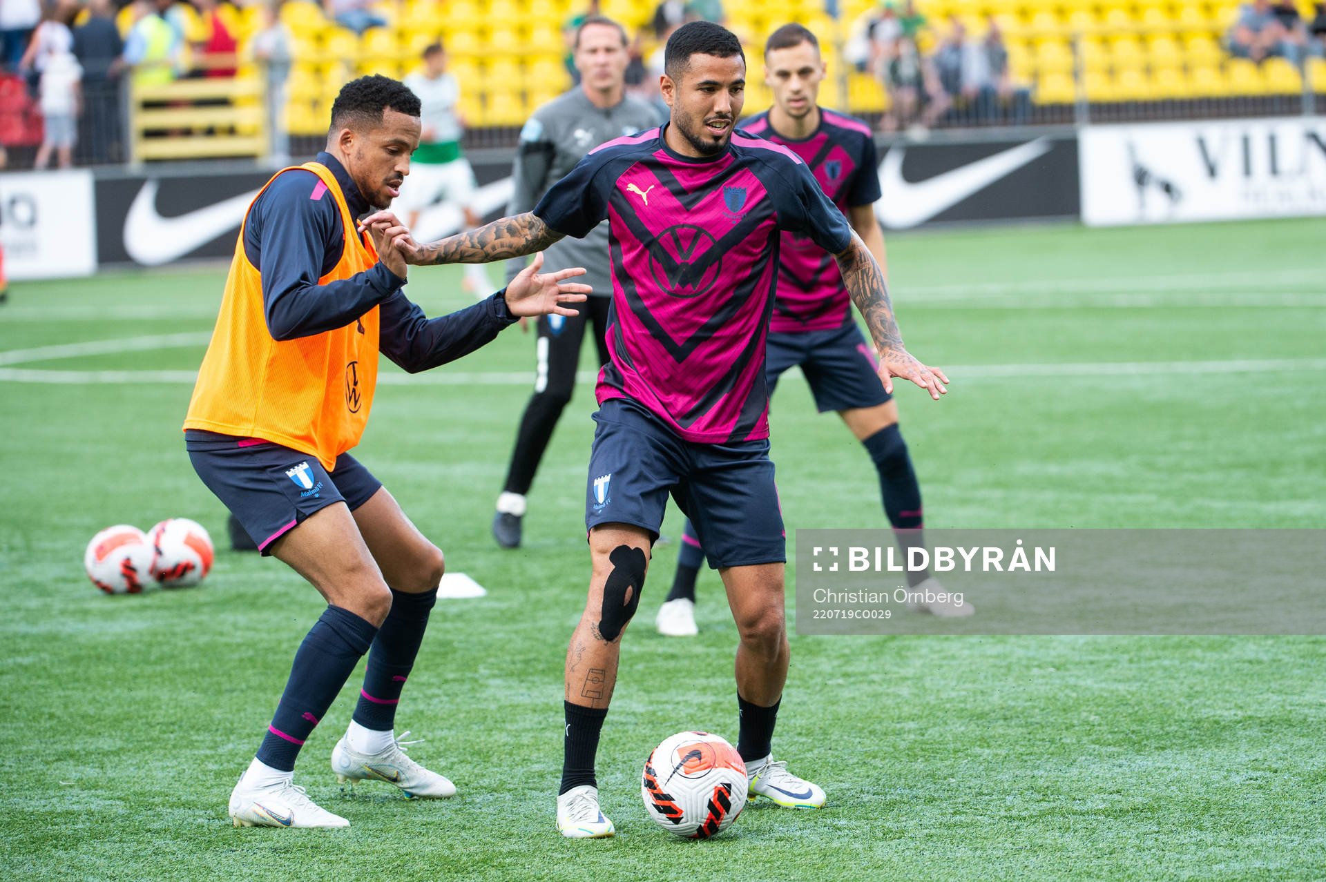 Sergio Pena and Martin Olsson of Malmö FF