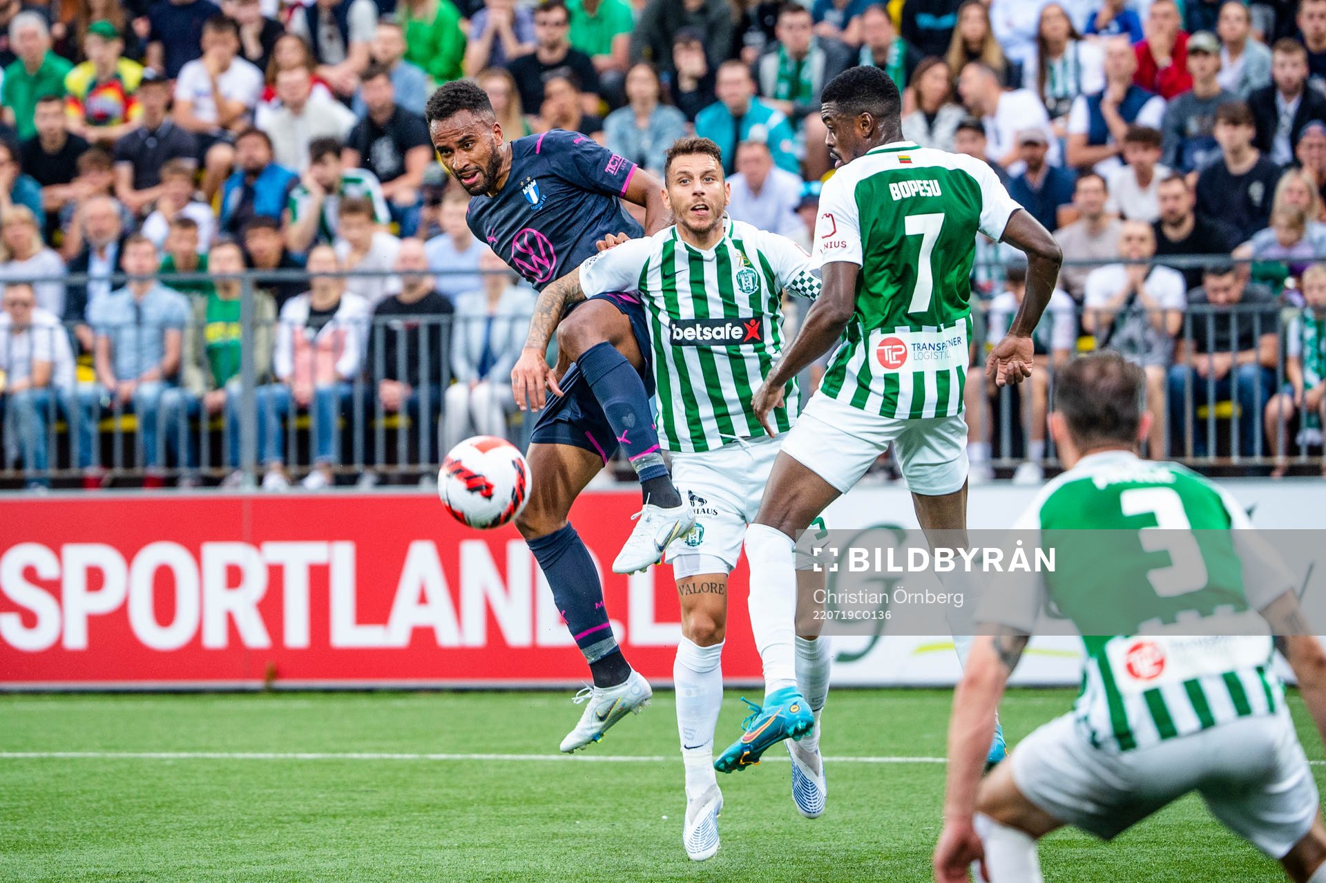 Isaac Kiese Thelin of Malmö FF and Nicolás Gorobsov and