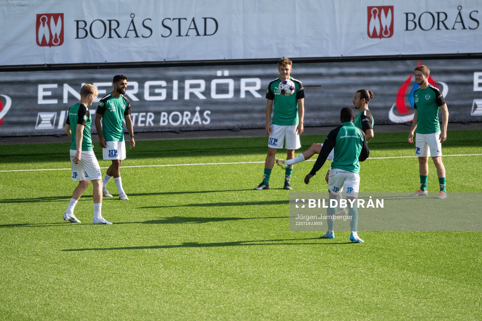 Jönköpings avbytare värmer upp