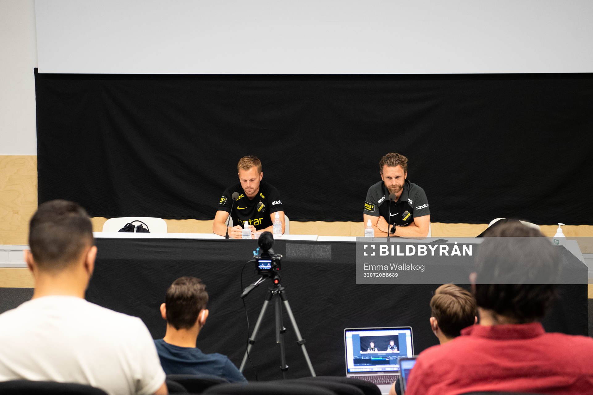 Sebastian Larsson and Bartosz Grzelak, head coach of AIK