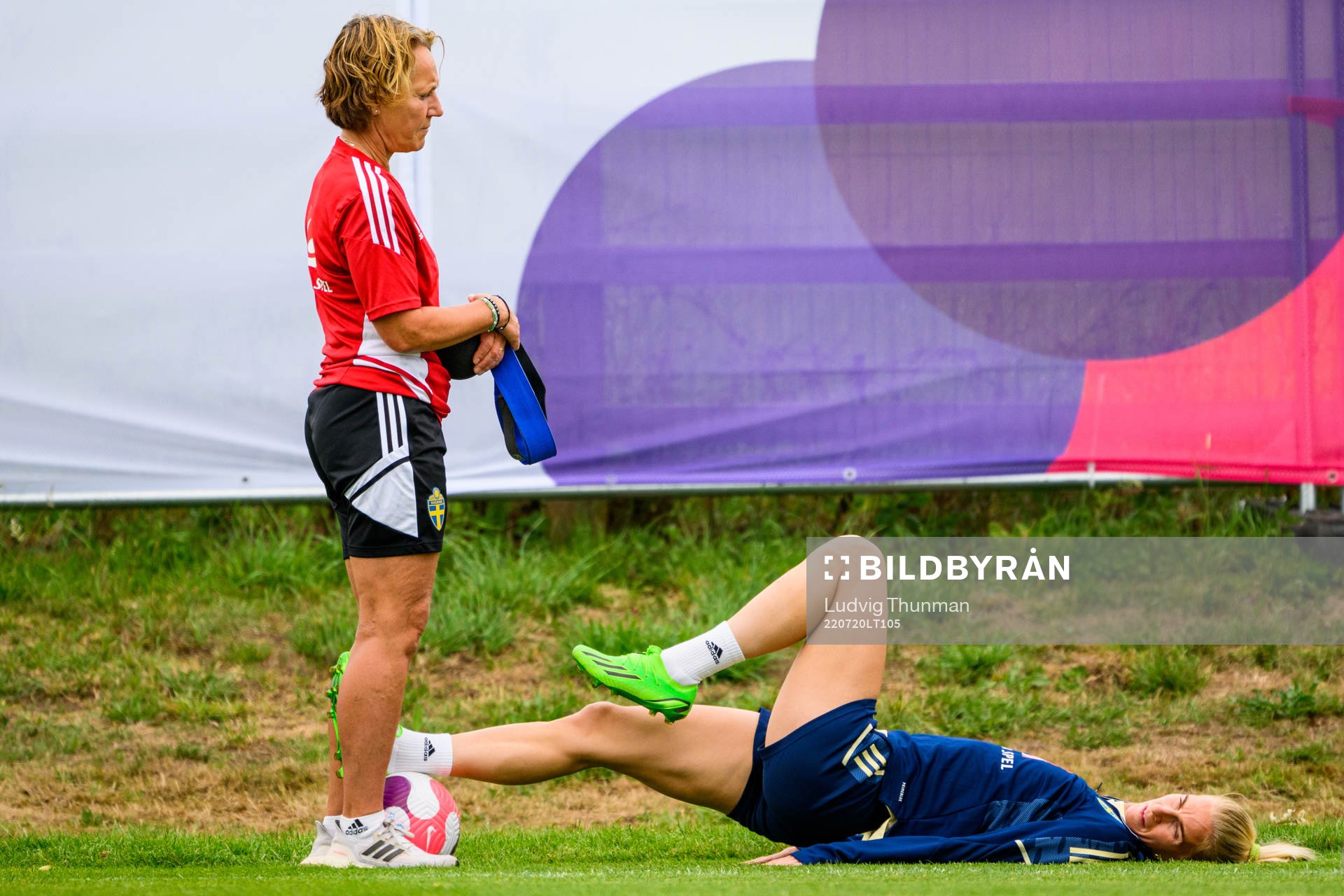 Annica Näsmark, physio and Sofia Jakobsson of the Swedish