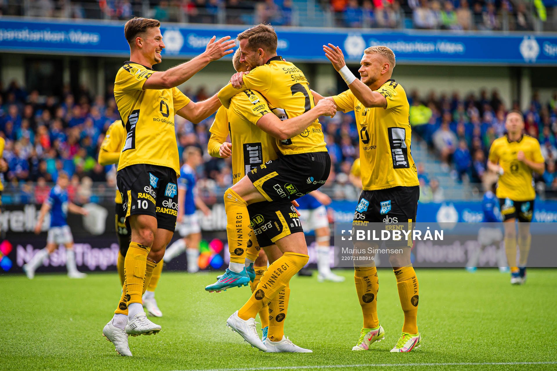 Rasmus Alm of Elfsborg celebrates