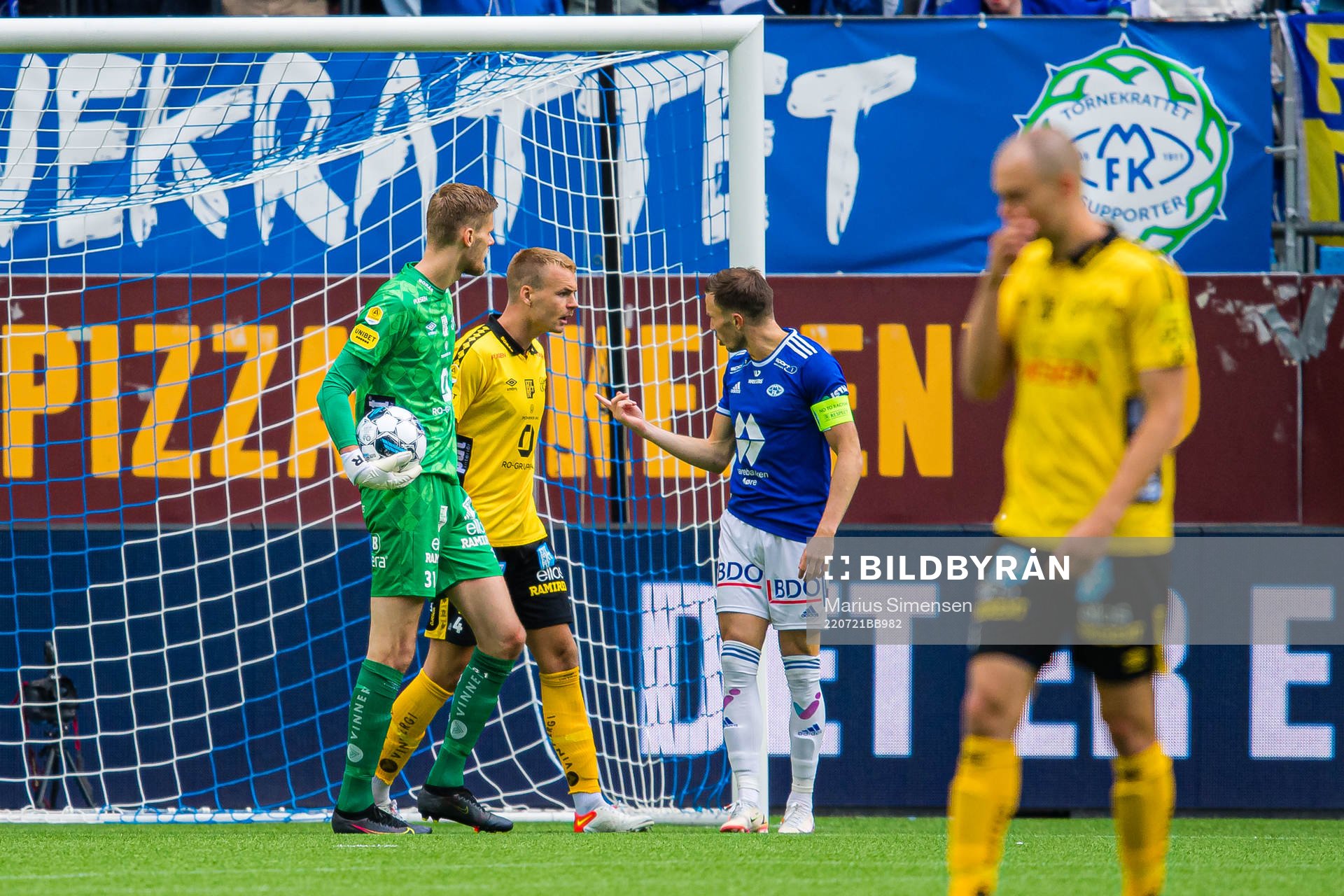Goalkeeper Tim Rönning, Gustav Henriksson of Elfsborg and