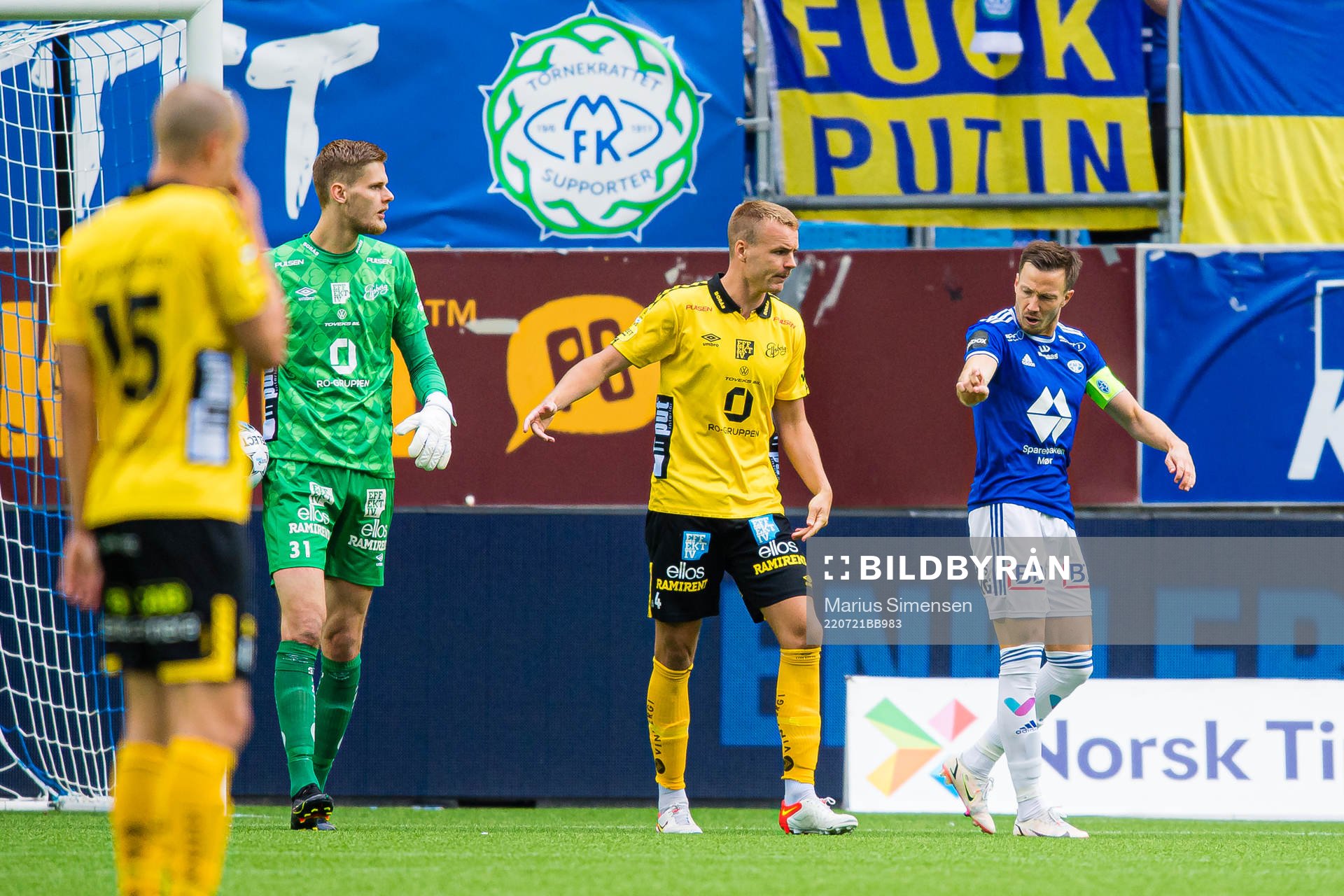 Goalkeeper Tim Rönning, Gustav Henriksson of Elfsborg and