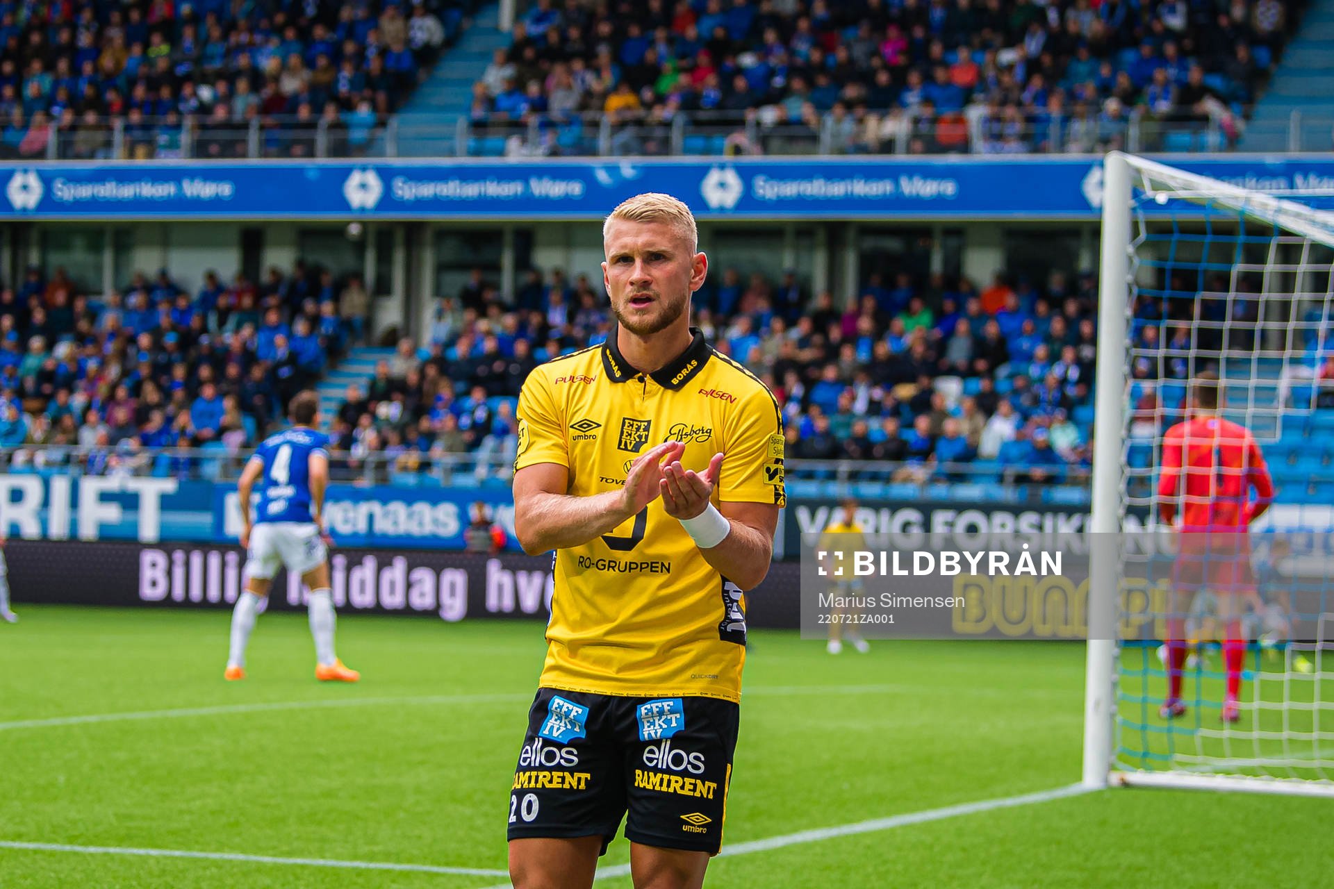 Simon Strand of Elfsborg leaves the pitch