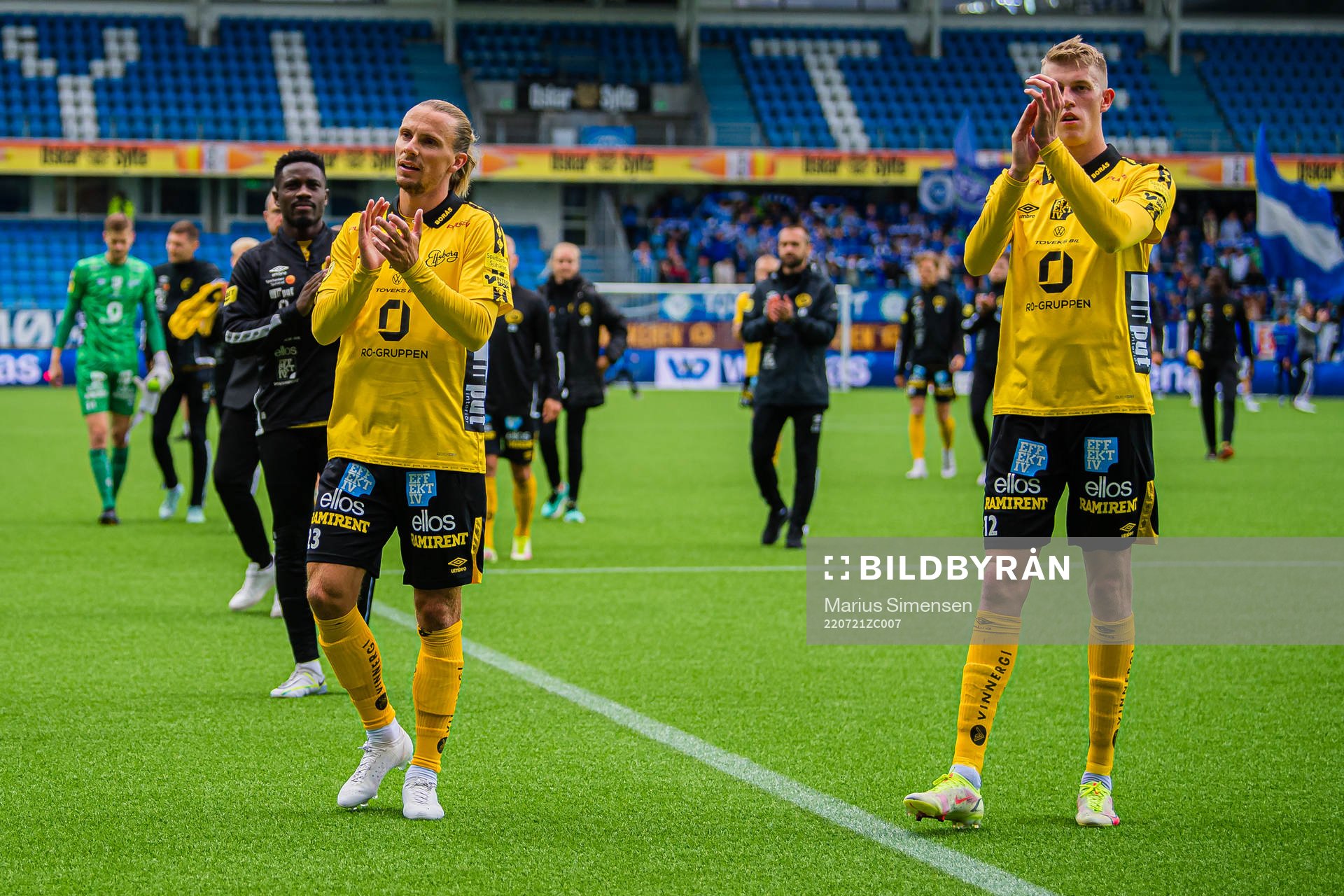 Niklas Hult and Alexander Bernhardsson of Elfsborg after the UEFA Europa Conference League match between Molde and Elfsborg on July 21, 2022 in Molde.