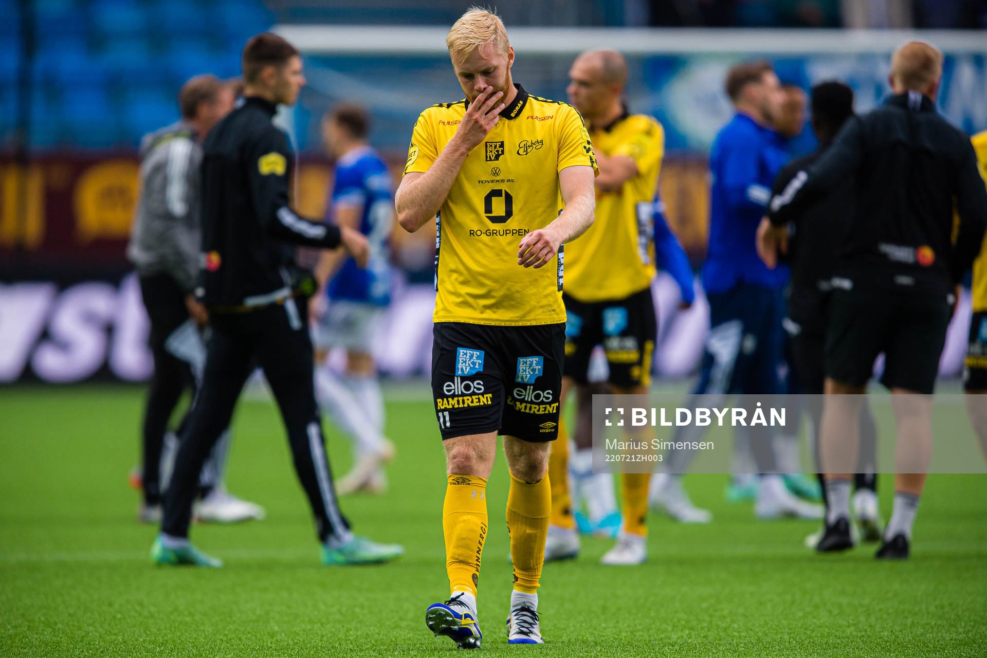 Sveinn Gudjohnsen of Elfsborg looks dejected
