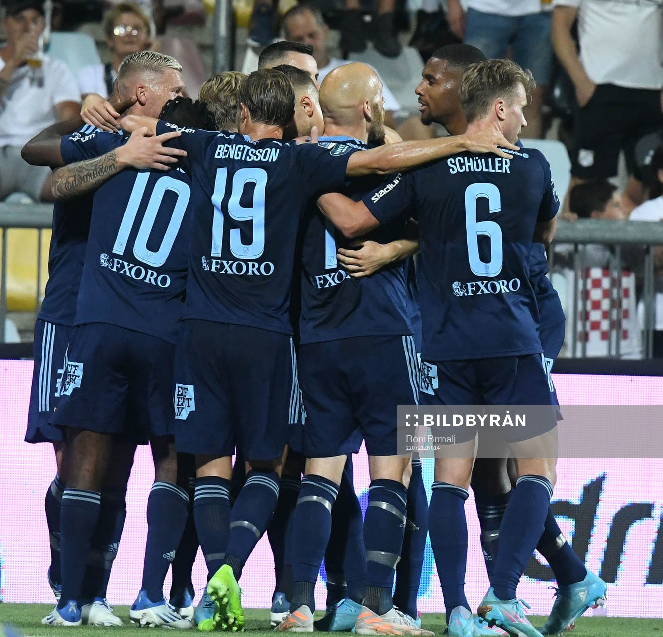 Hampus Finndell of Djurgården celebrates scoring 1-1