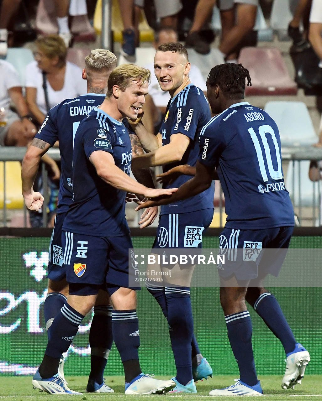 Hampus Finndell of Djurgården celebrates scoring 1-1