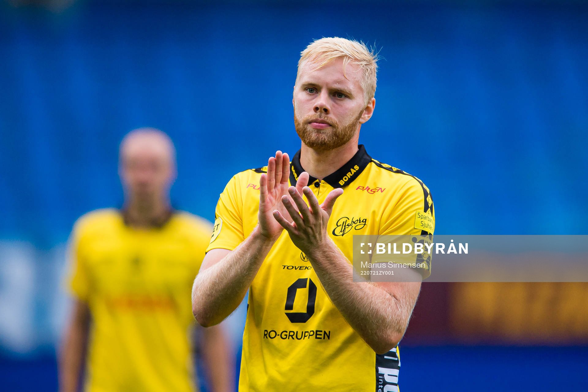 Sveinn Gudjohnsen of Elfsborg looks dejected