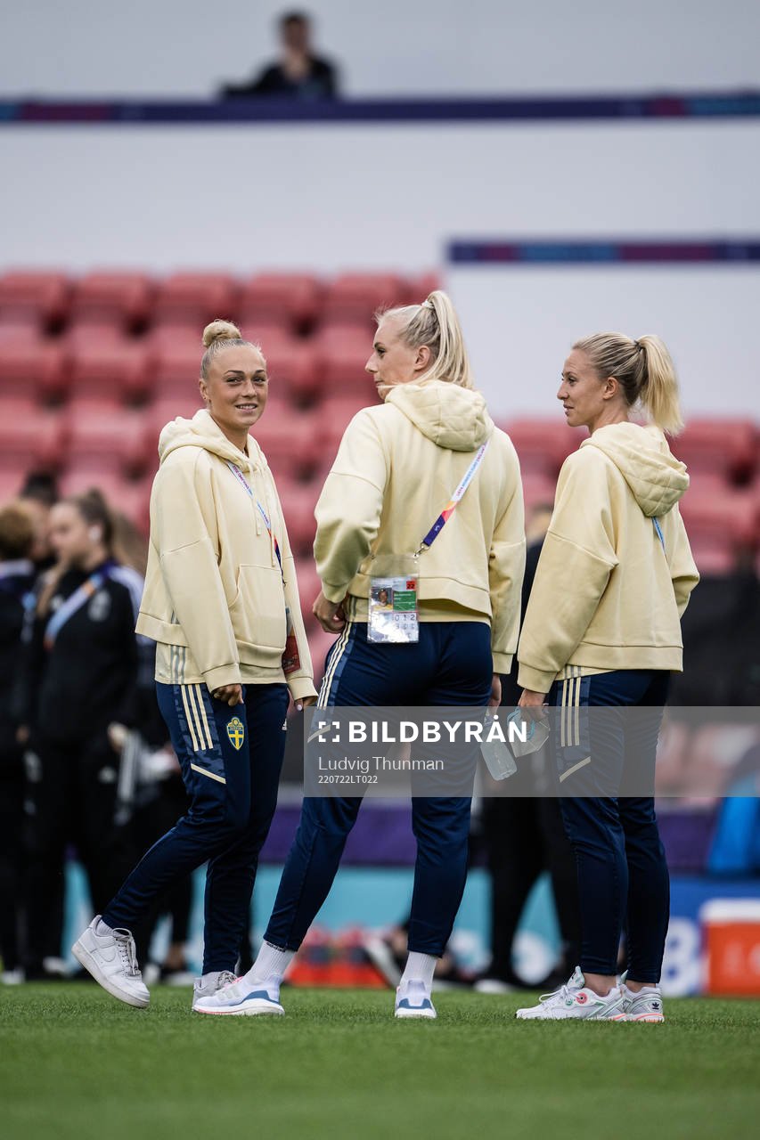 Hanna Bennison, Stina Blackstenius and Rebecka Blomqvist of
