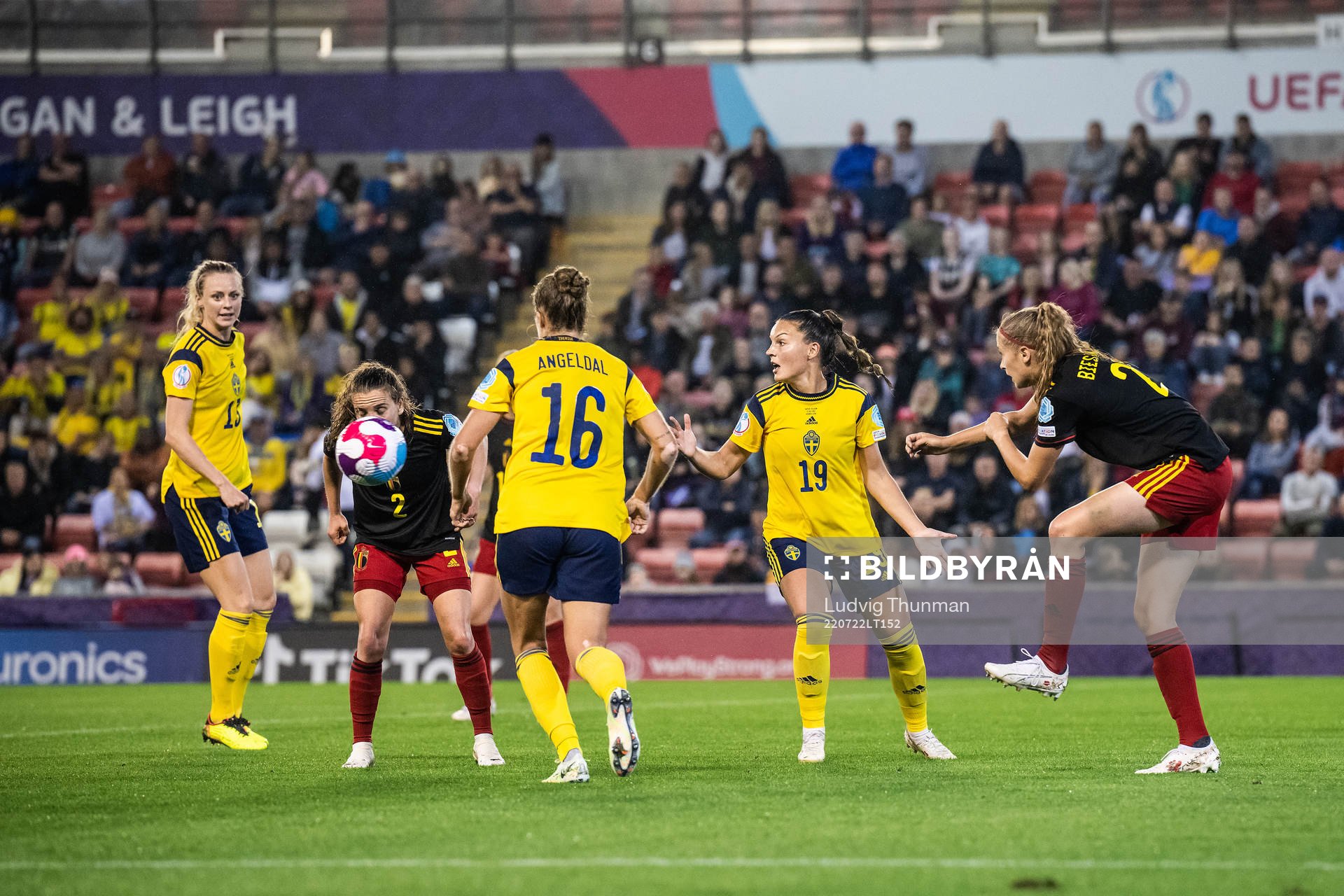 Johanna Rytting Kaneryd of Sweden and Julie Biesmans of