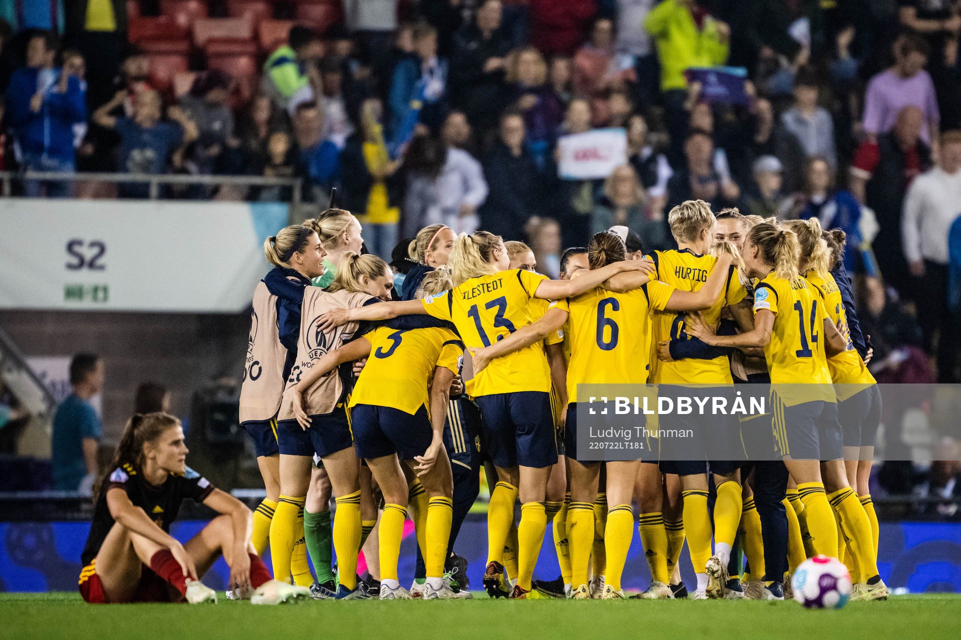 Players of Sweden celebrate