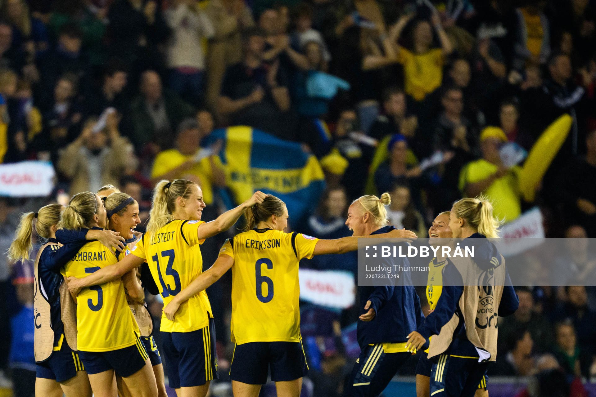 Caroline Seger of Sweden celebrate with her teammates