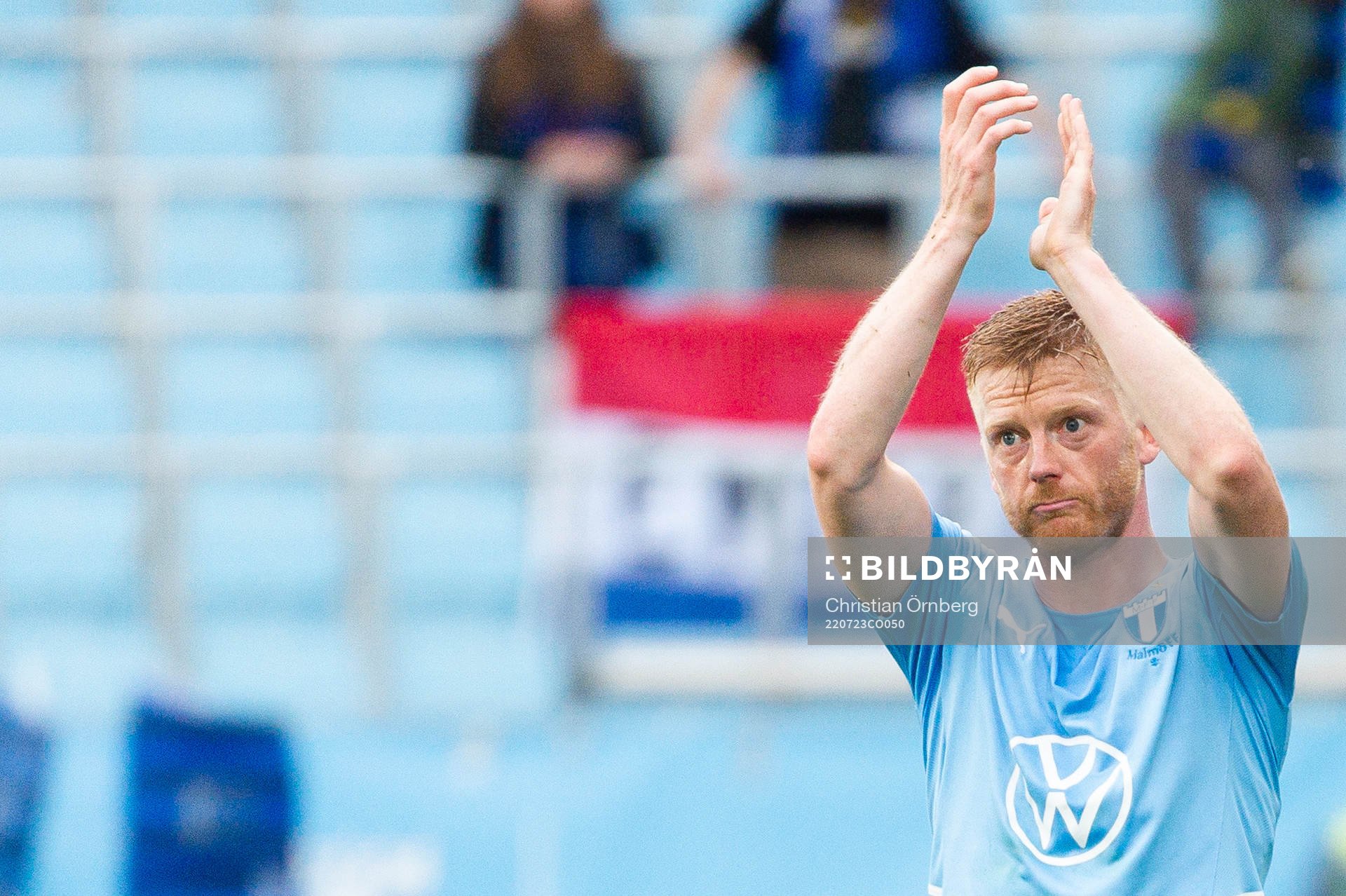 Malmö FFs Anders Christiansen lämnar planen